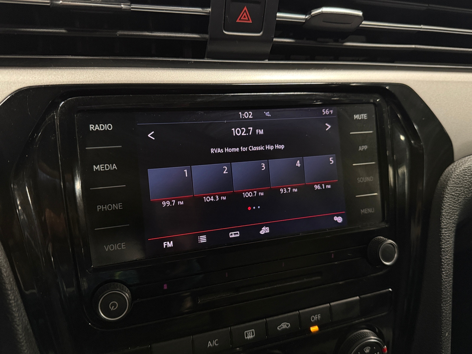 Thumbnail: 2020 Volkswagen Passat - 4