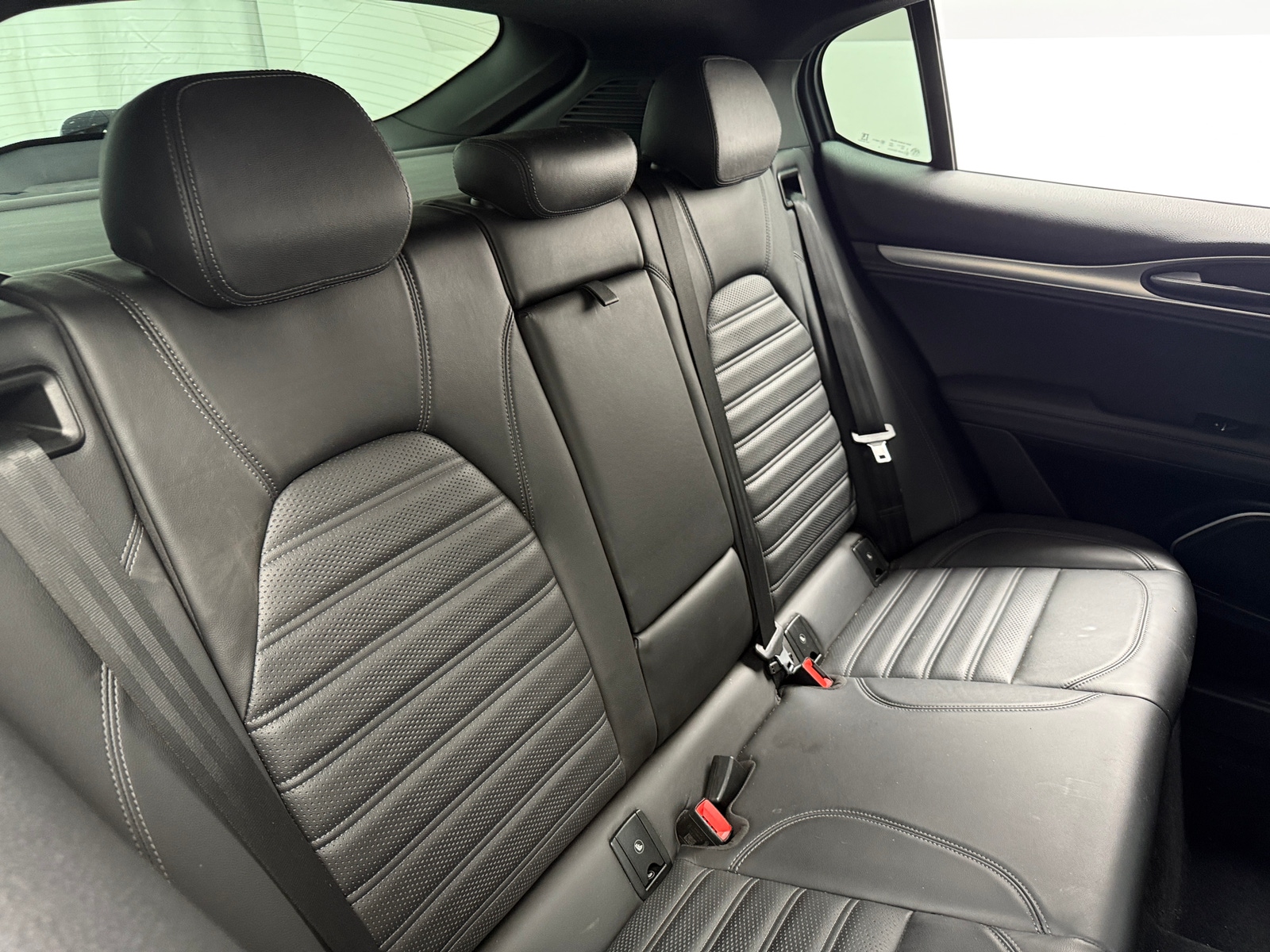 Thumbnail: 2018 Alfa Romeo Stelvio - 5