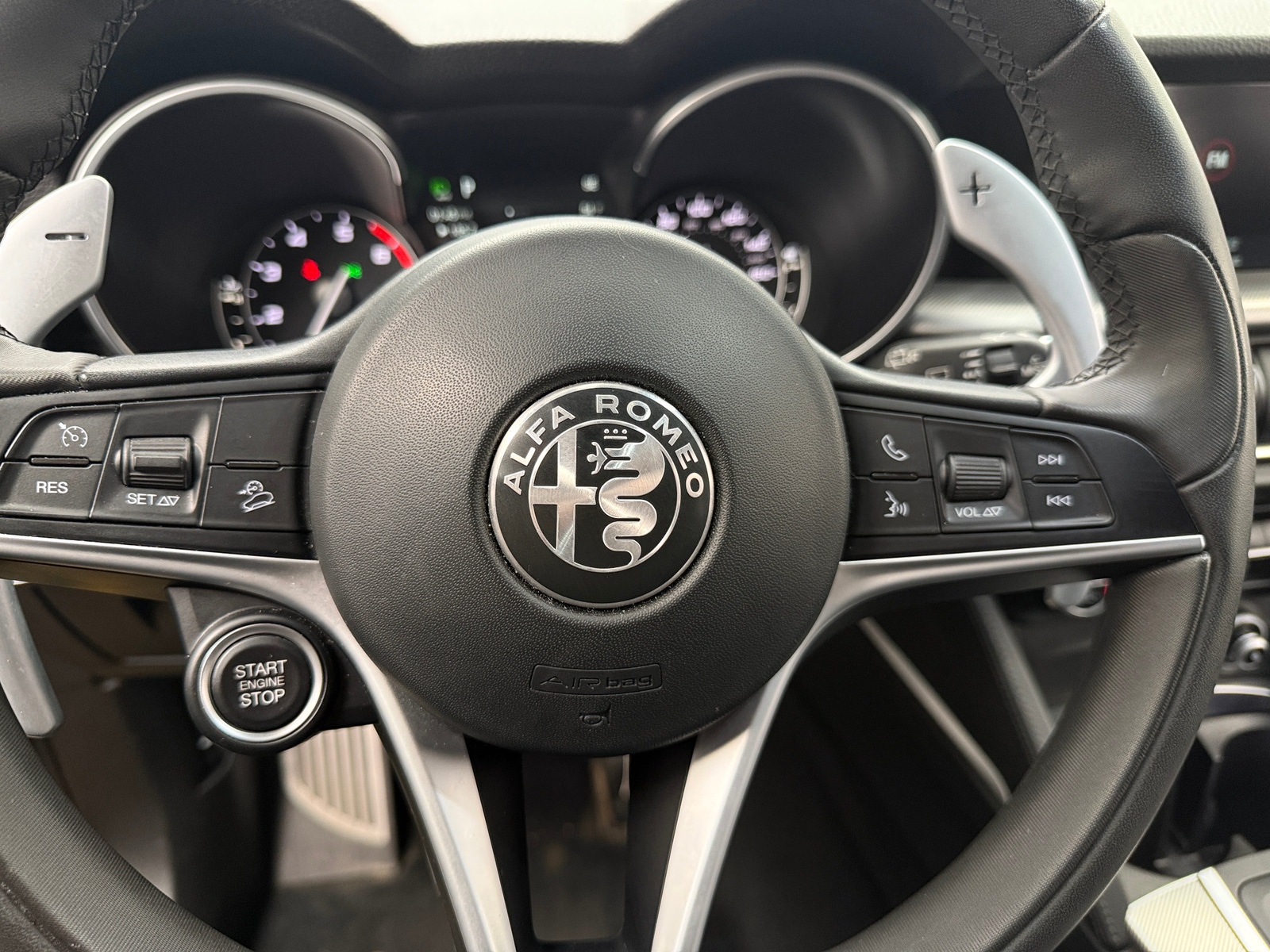 Thumbnail: 2018 Alfa Romeo Stelvio - 4