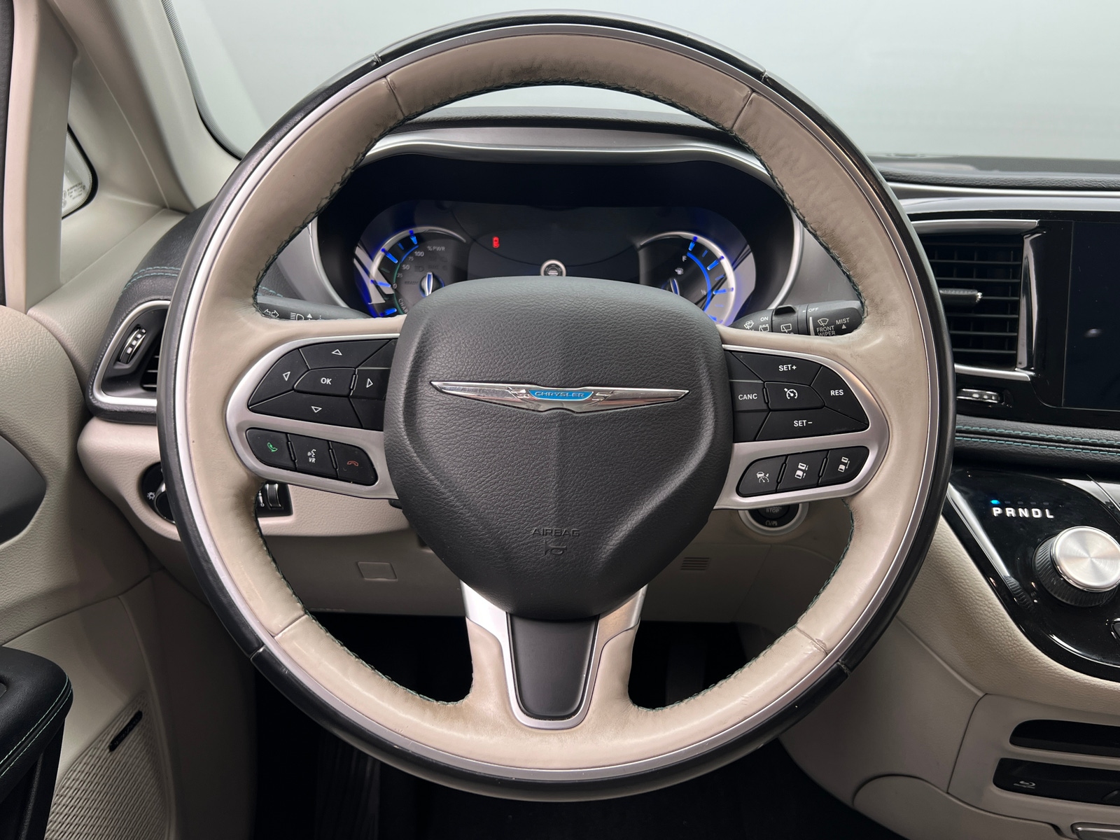 Thumbnail: 2018 Chrysler Pacifica - 4