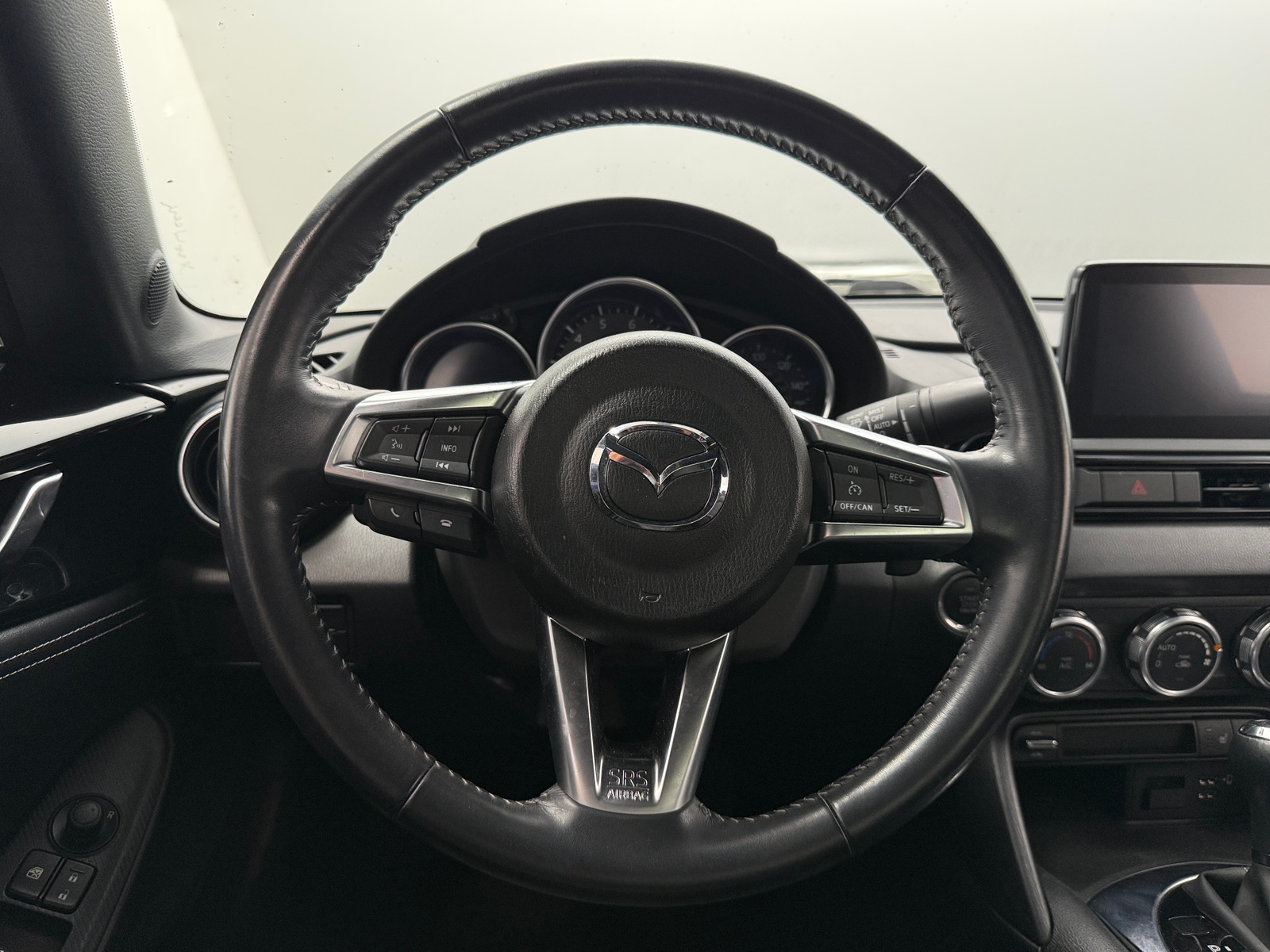 Thumbnail: 2020 Mazda MX-5 Miata - 3