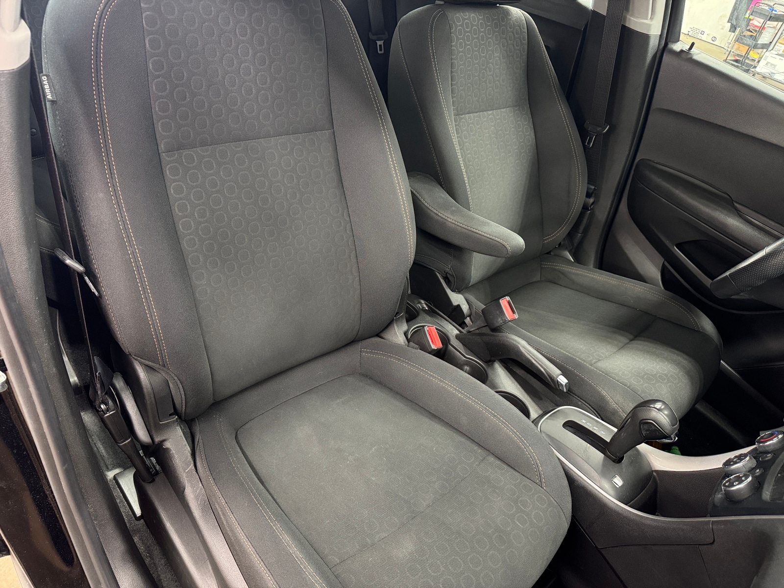 Thumbnail: 2019 Chevrolet Trax - 2