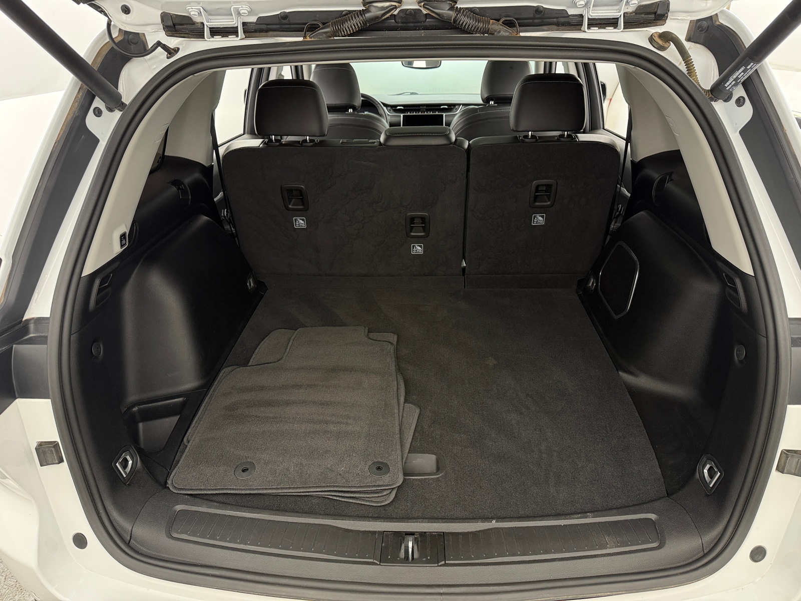 Thumbnail: 2022 Jeep Grand Cherokee - 6