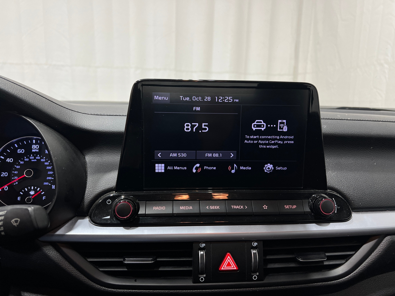 Thumbnail: 2023 Kia Forte - 4