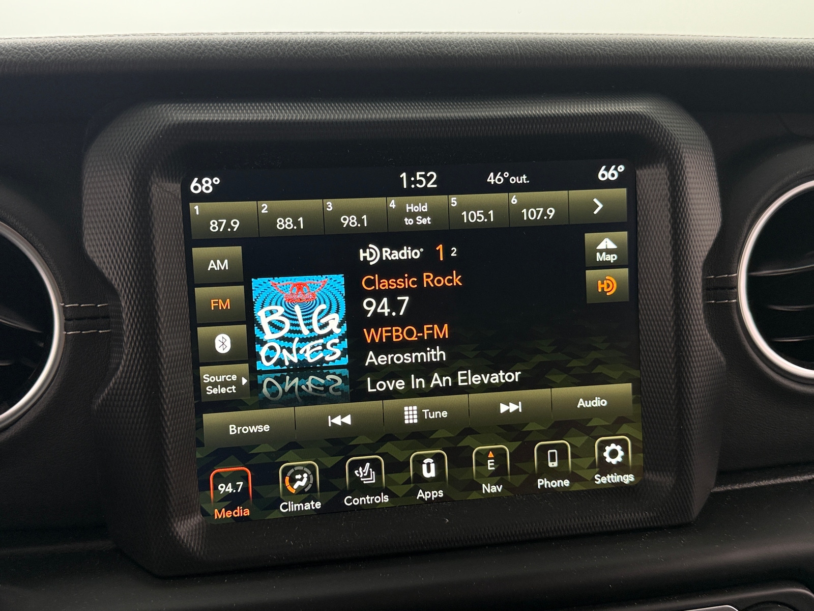 Thumbnail: 2023 Jeep Wrangler - 3