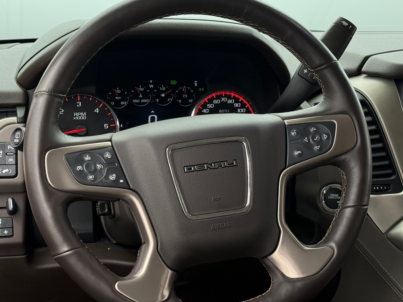 Thumbnail: 2016 GMC Yukon XL - 4