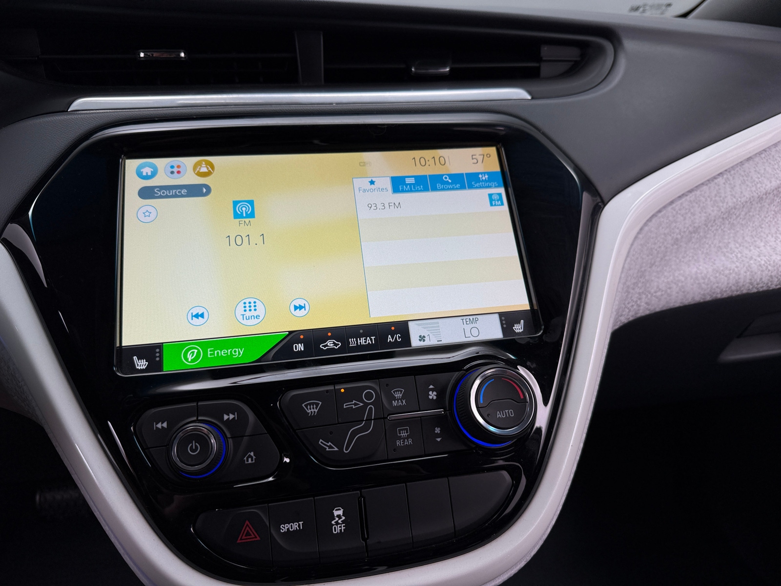 Thumbnail: 2020 Chevrolet Bolt EV - 3