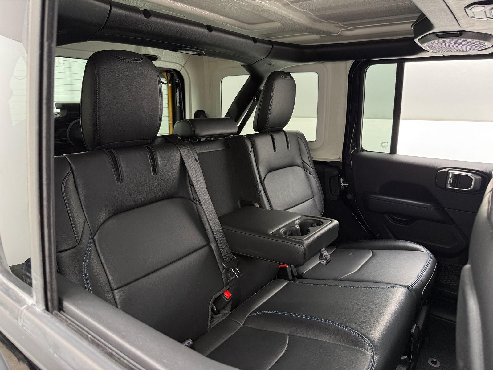 Thumbnail: 2022 Jeep Wrangler - 5