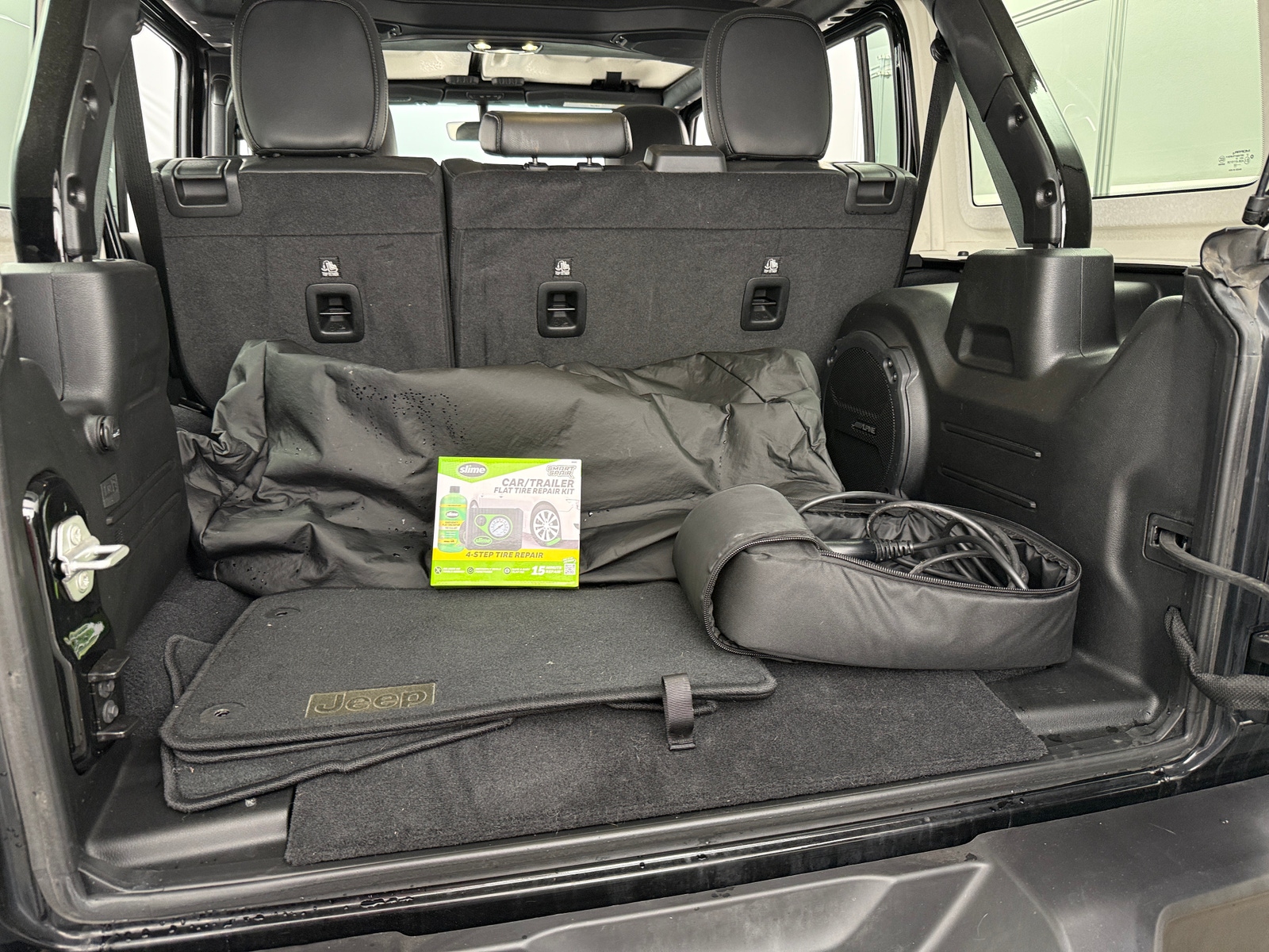 Thumbnail: 2022 Jeep Wrangler - 6