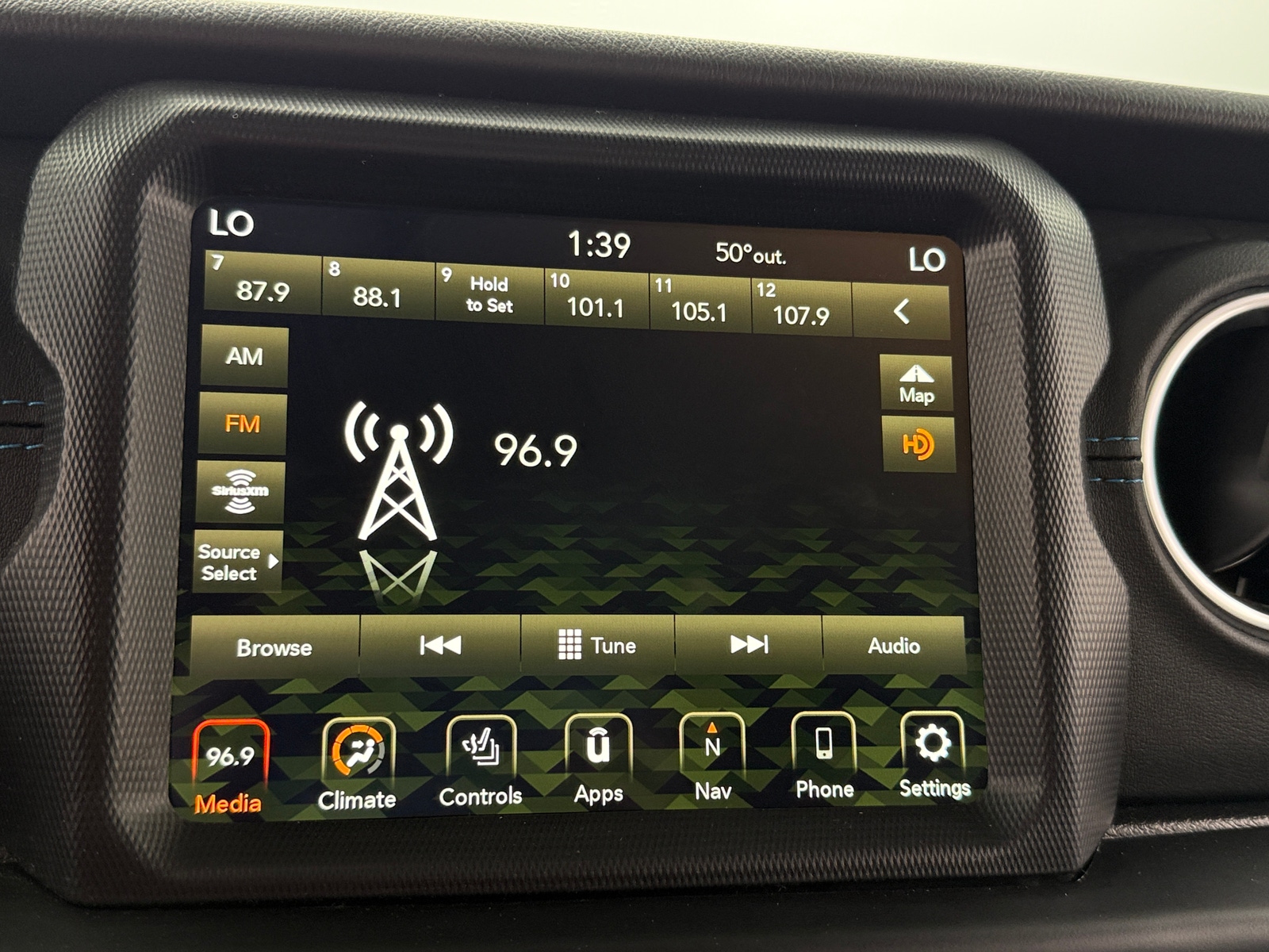 Thumbnail: 2022 Jeep Wrangler - 3