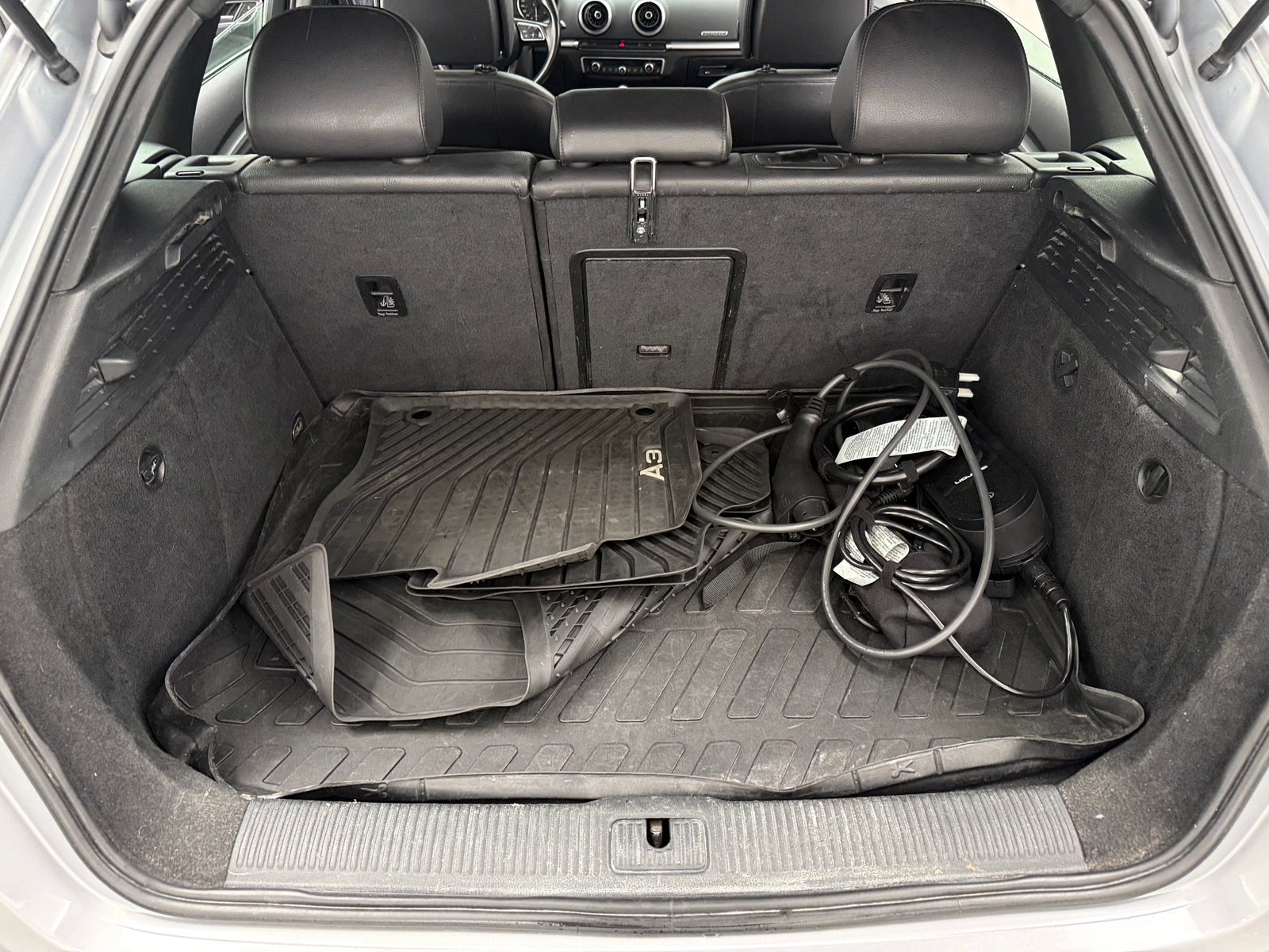 Thumbnail: 2017 Audi A3 e-tron - 6