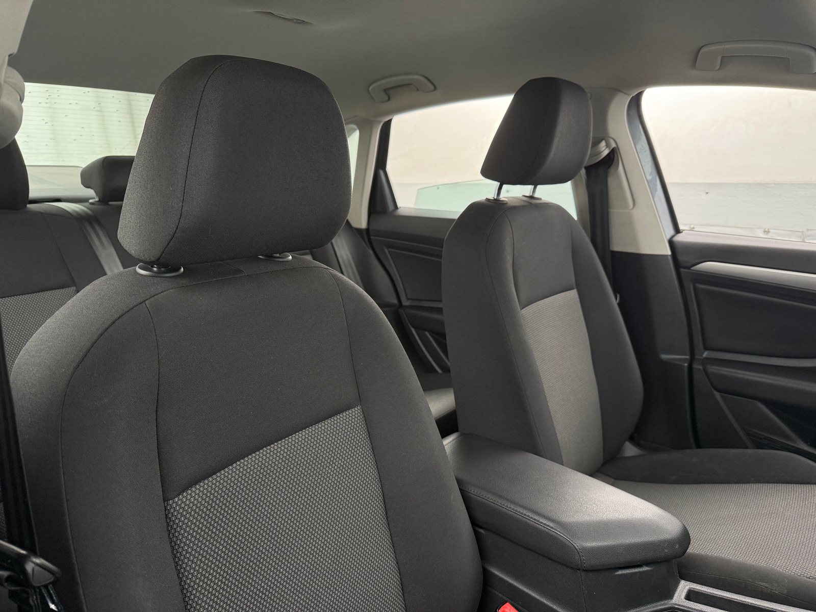 Thumbnail: 2020 Volkswagen Jetta - 2