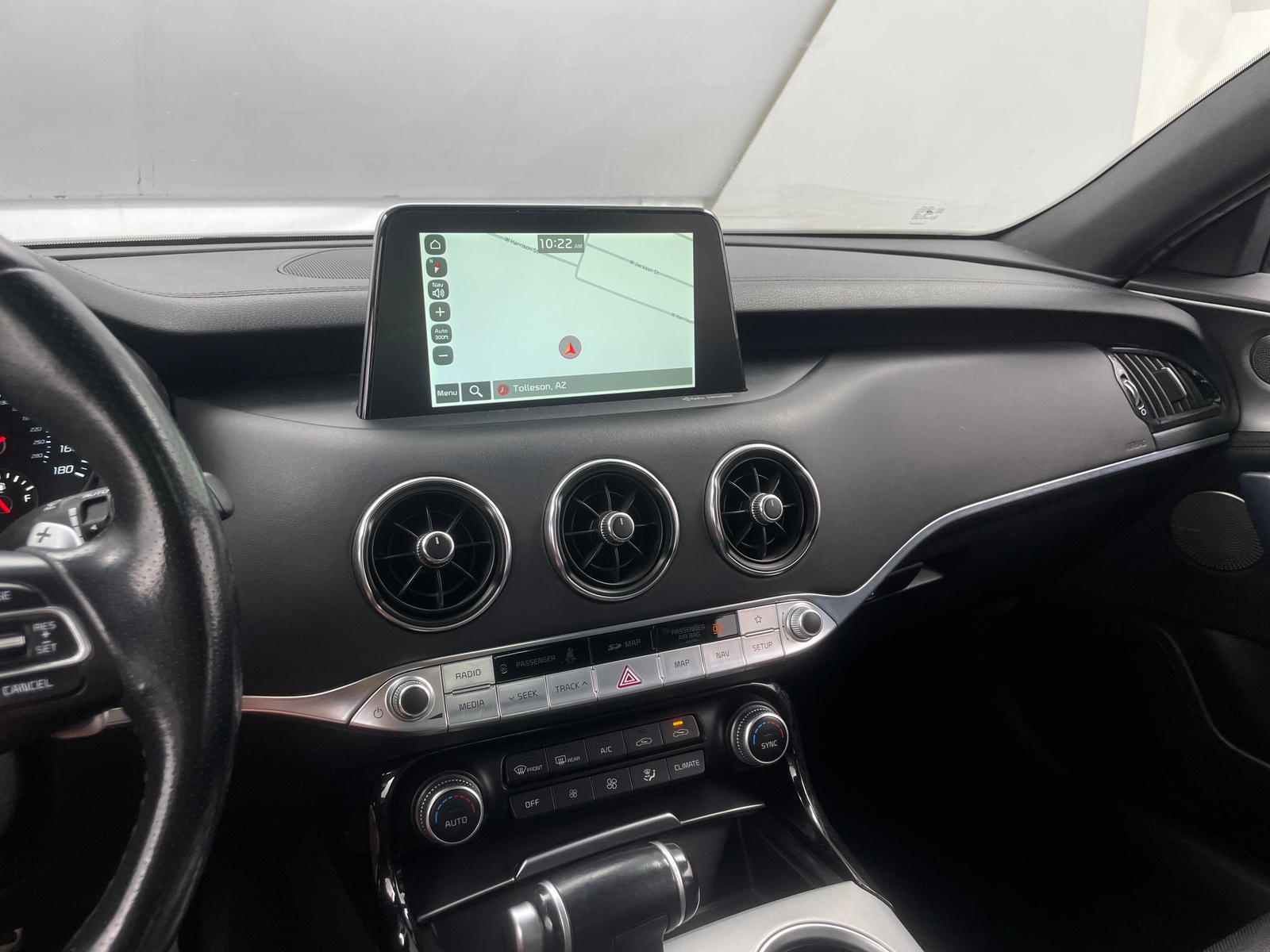 Thumbnail: 2018 Kia Stinger - 3