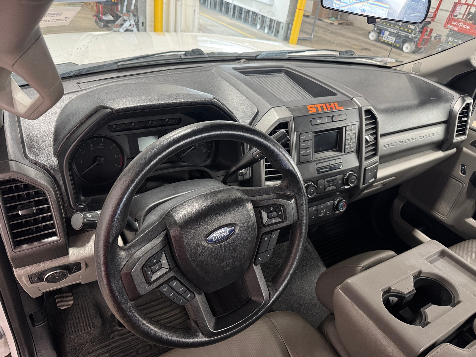 Thumbnail: 2019 Ford Econoline - 3