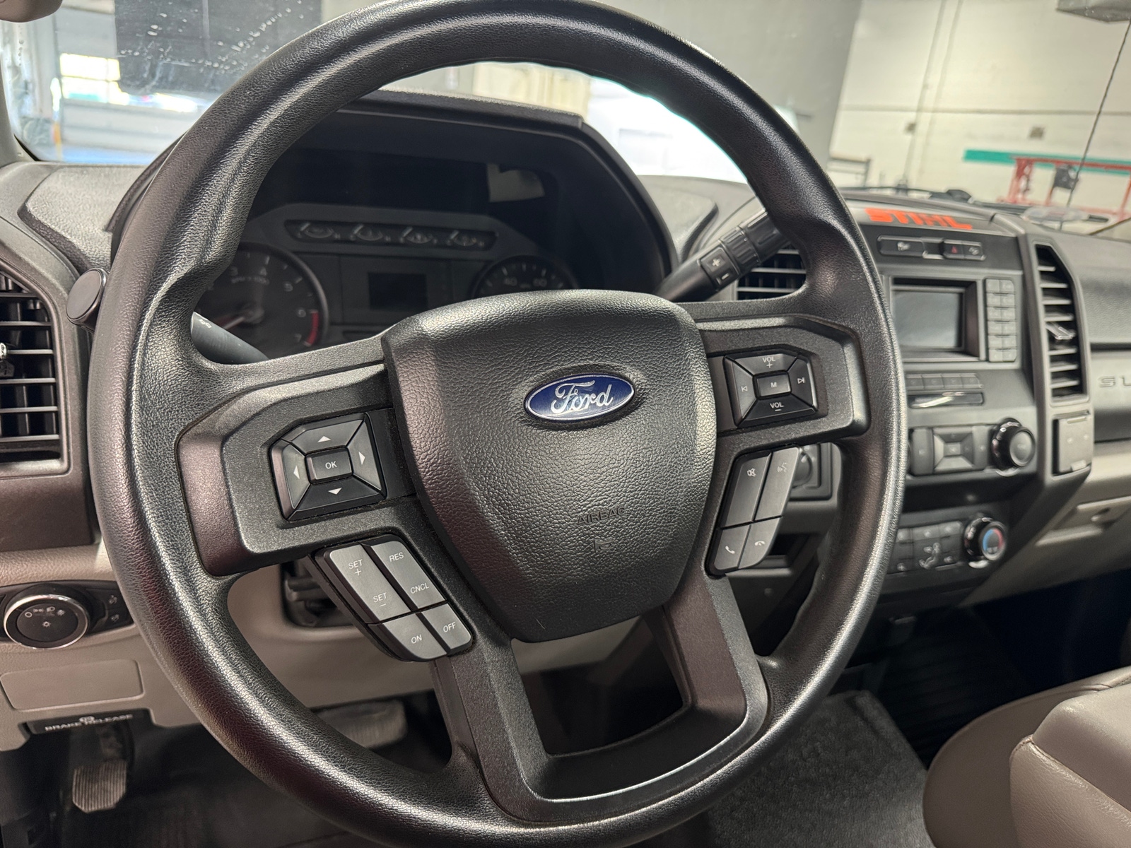 Thumbnail: 2019 Ford Econoline - 5