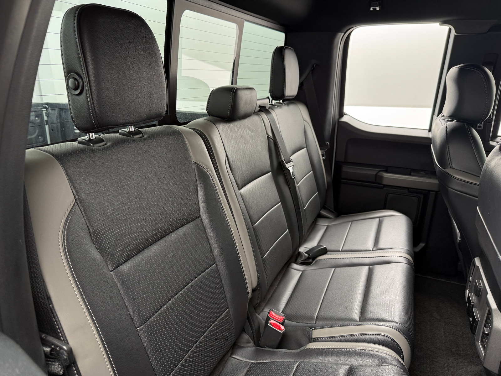 Thumbnail: 2017 Ford Econoline - 5