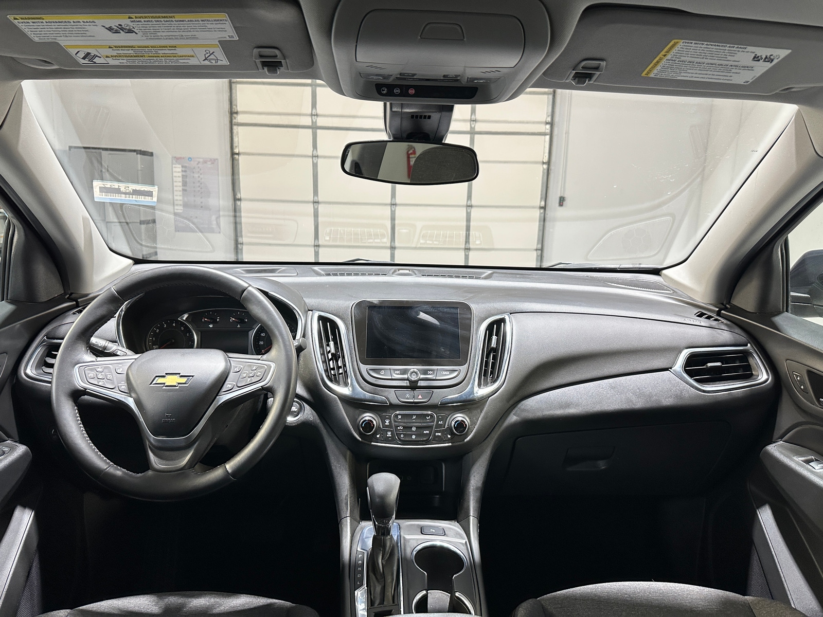 Thumbnail: 2022 Chevrolet Equinox - 3