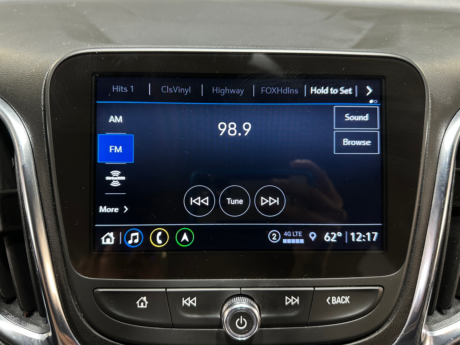 Thumbnail: 2022 Chevrolet Equinox - 4