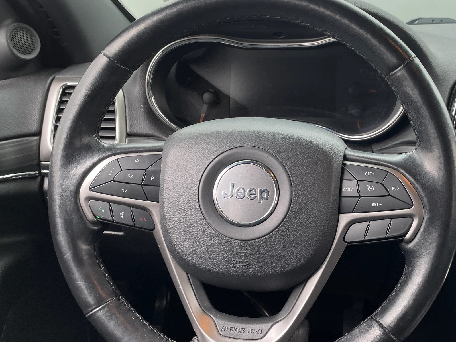 Thumbnail: 2021 Jeep Grand Cherokee - 4