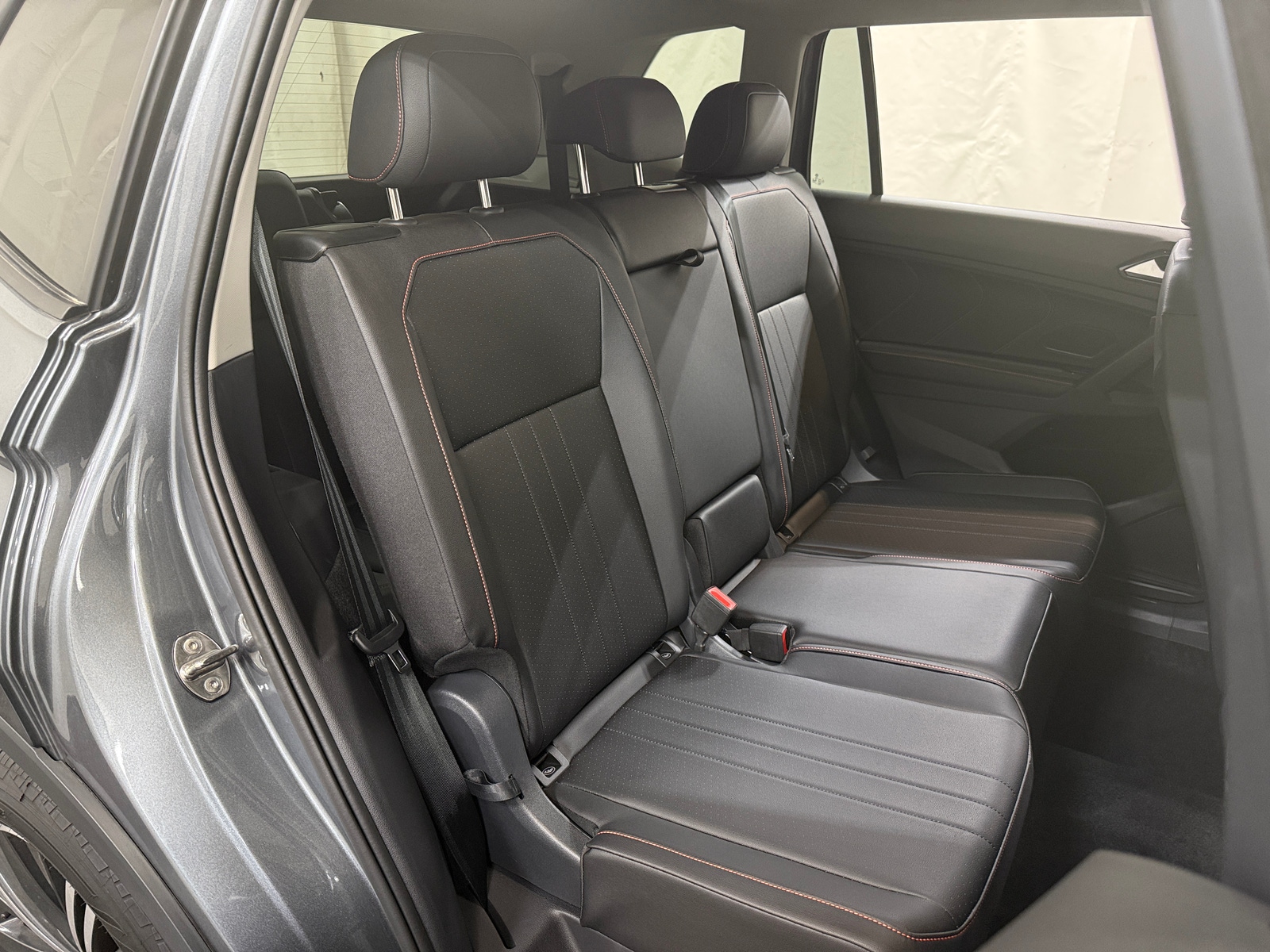 Thumbnail: 2024 Volkswagen Tiguan - 5