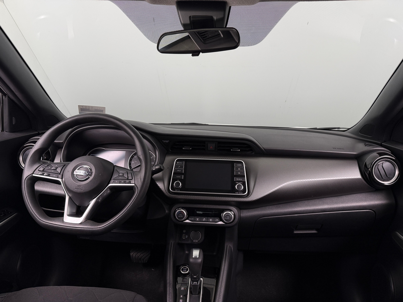 Thumbnail: 2020 Nissan Kicks - 3