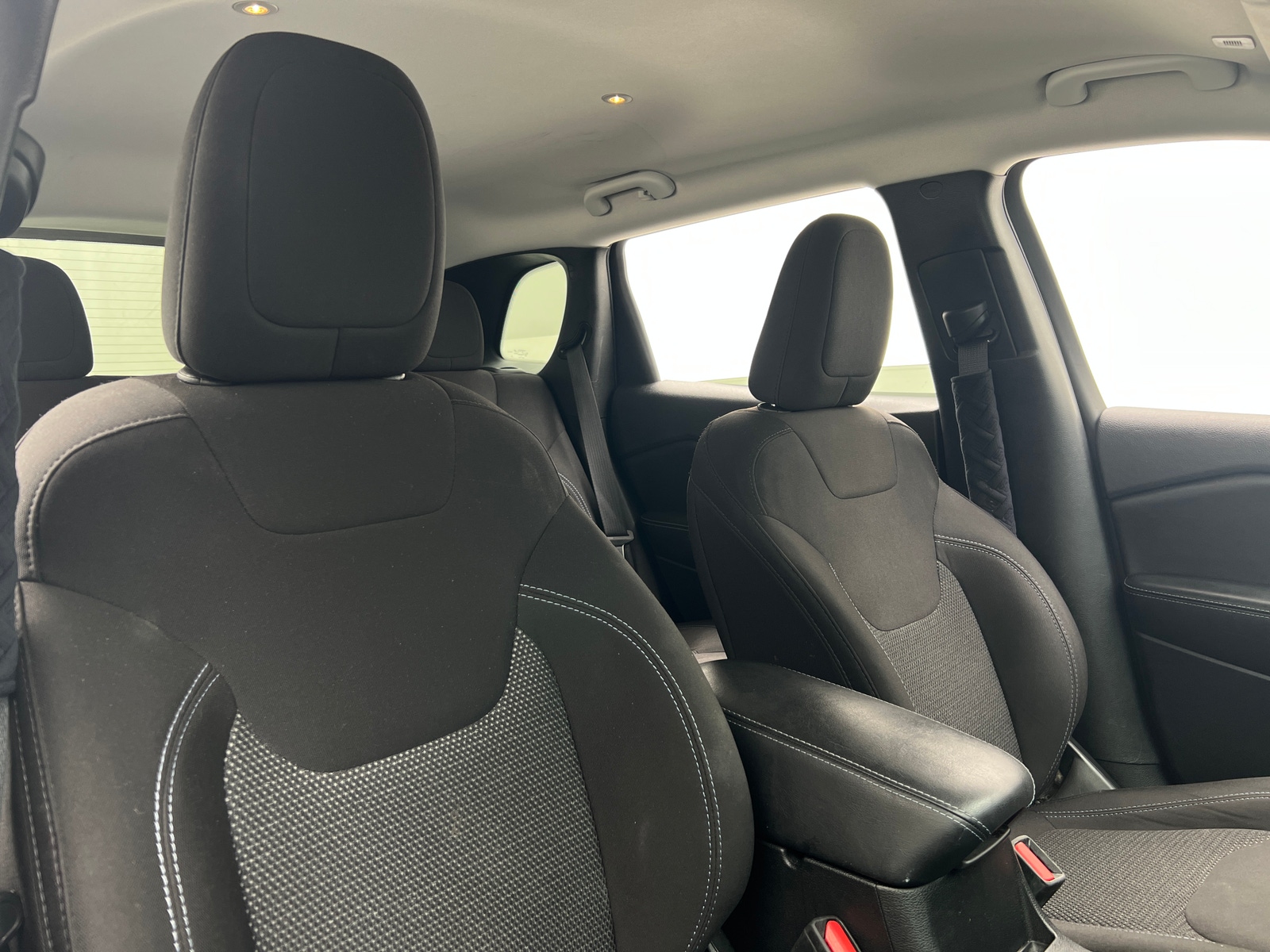 Thumbnail: 2019 Jeep Cherokee - 2