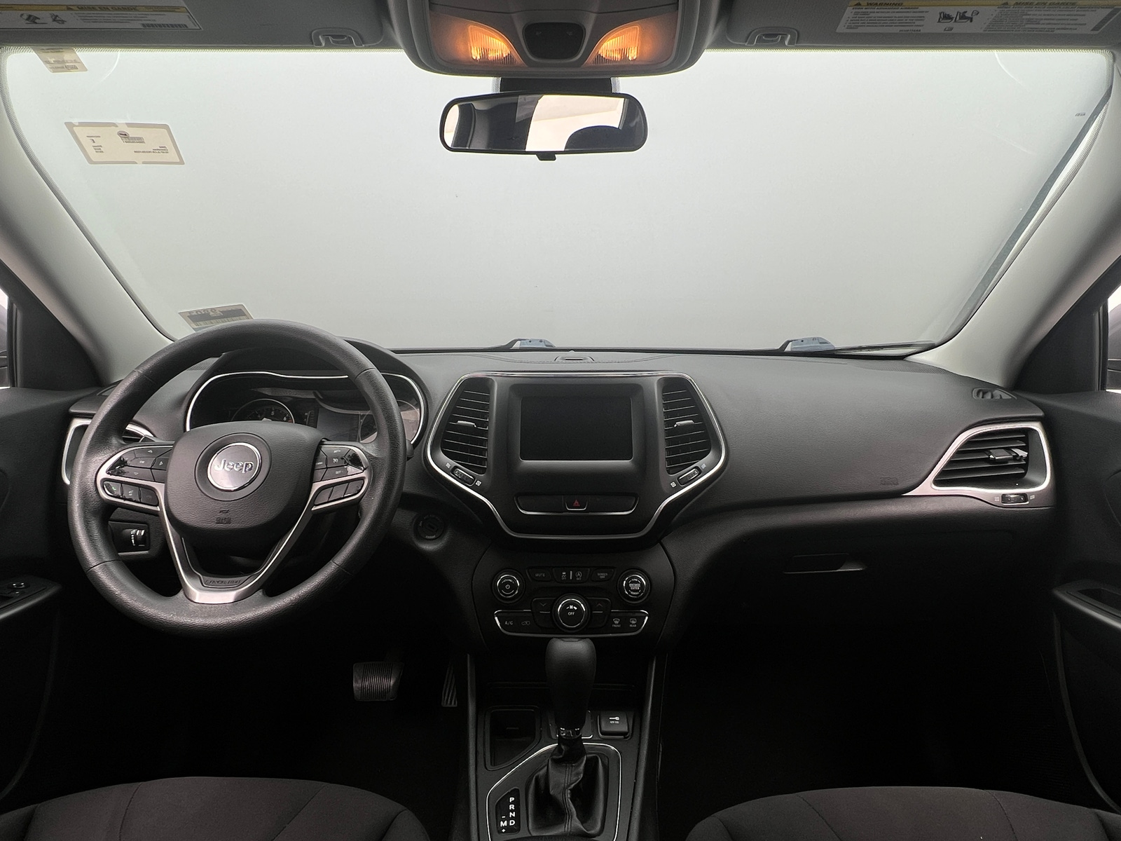 Thumbnail: 2019 Jeep Cherokee - 3