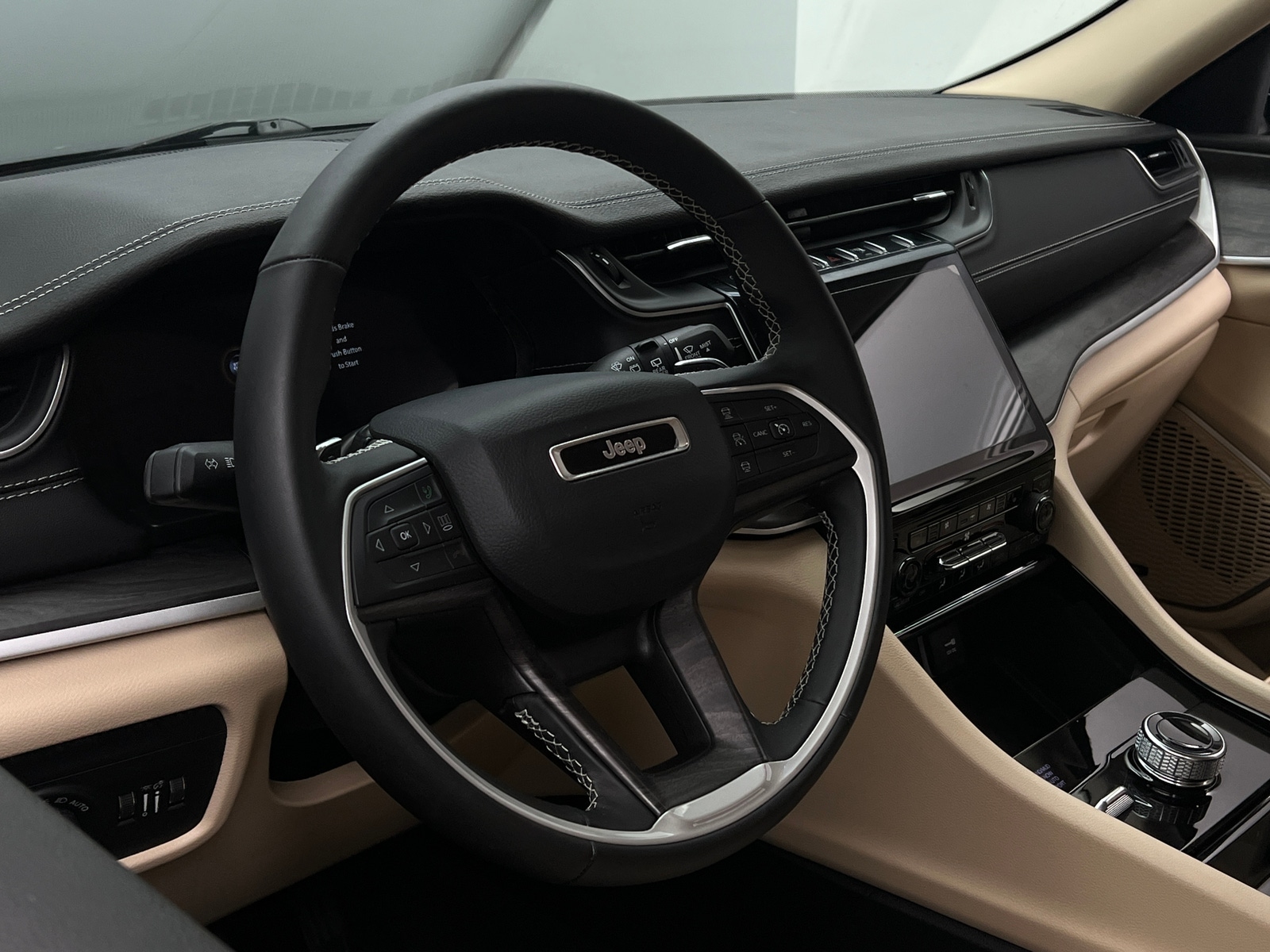 Thumbnail: 2022 Jeep Grand Cherokee - 4