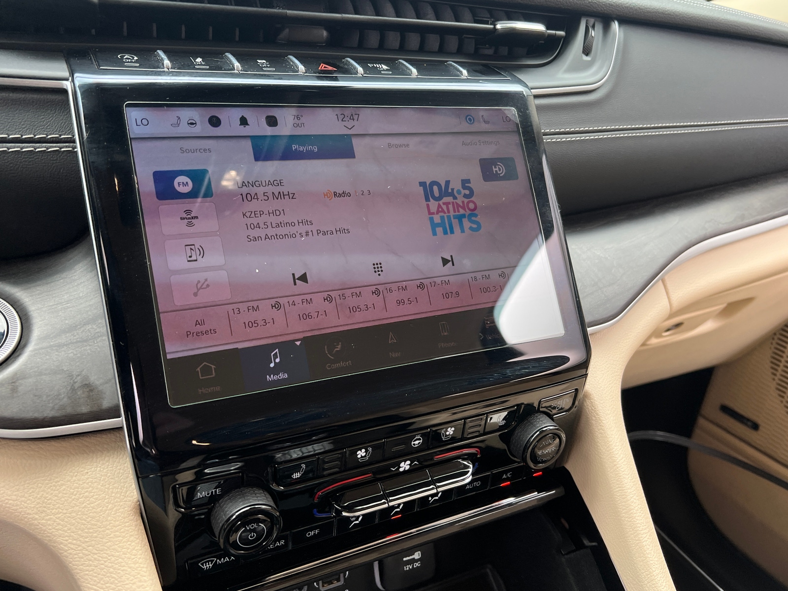 Thumbnail: 2022 Jeep Grand Cherokee - 3