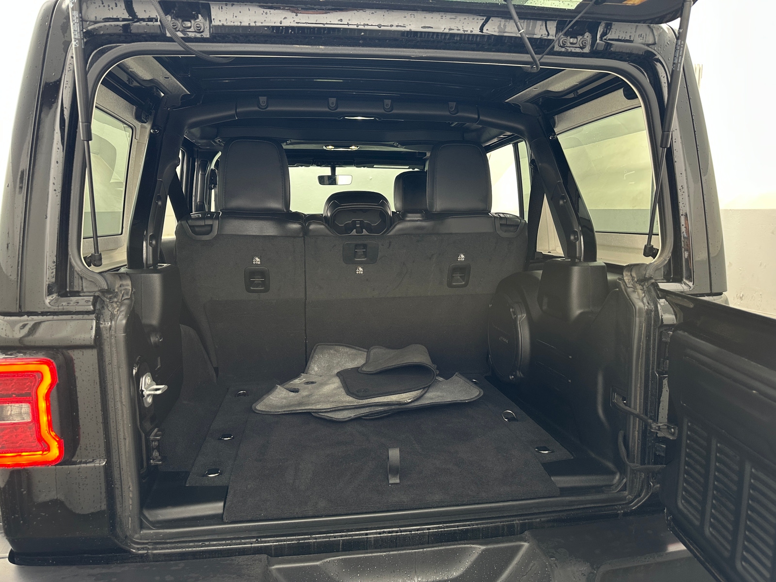 Thumbnail: 2023 Jeep Wrangler - 6