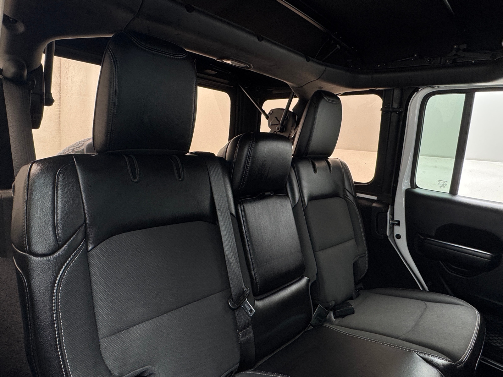 Thumbnail: 2020 Jeep Wrangler - 5