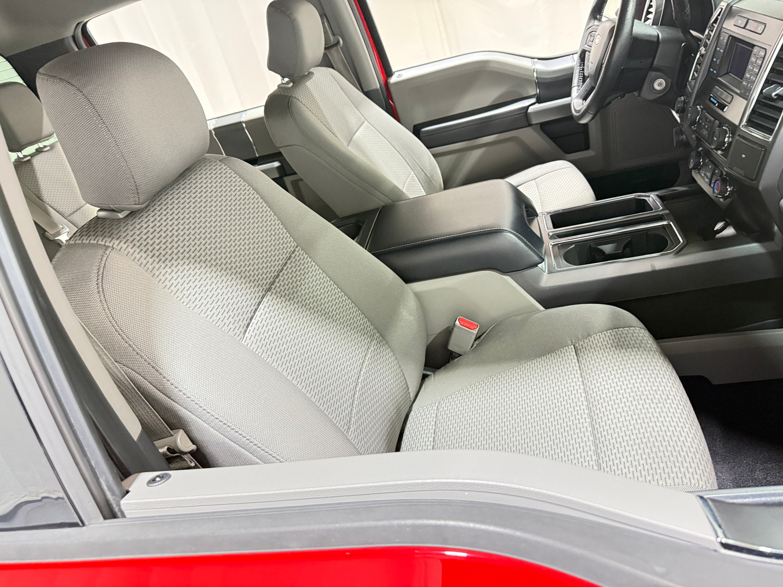 Thumbnail: 2016 Ford Econoline - 2