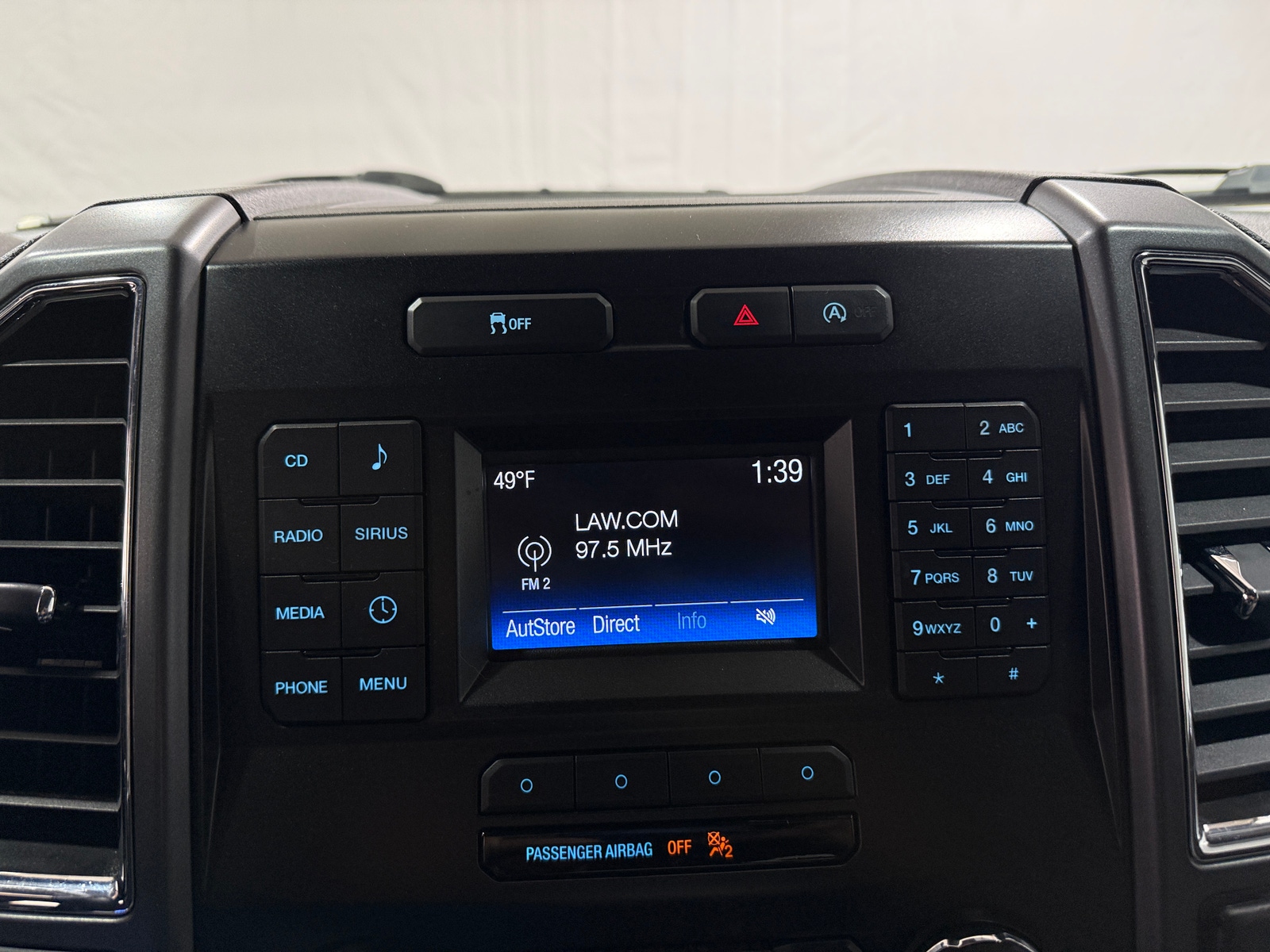 Thumbnail: 2016 Ford Econoline - 4