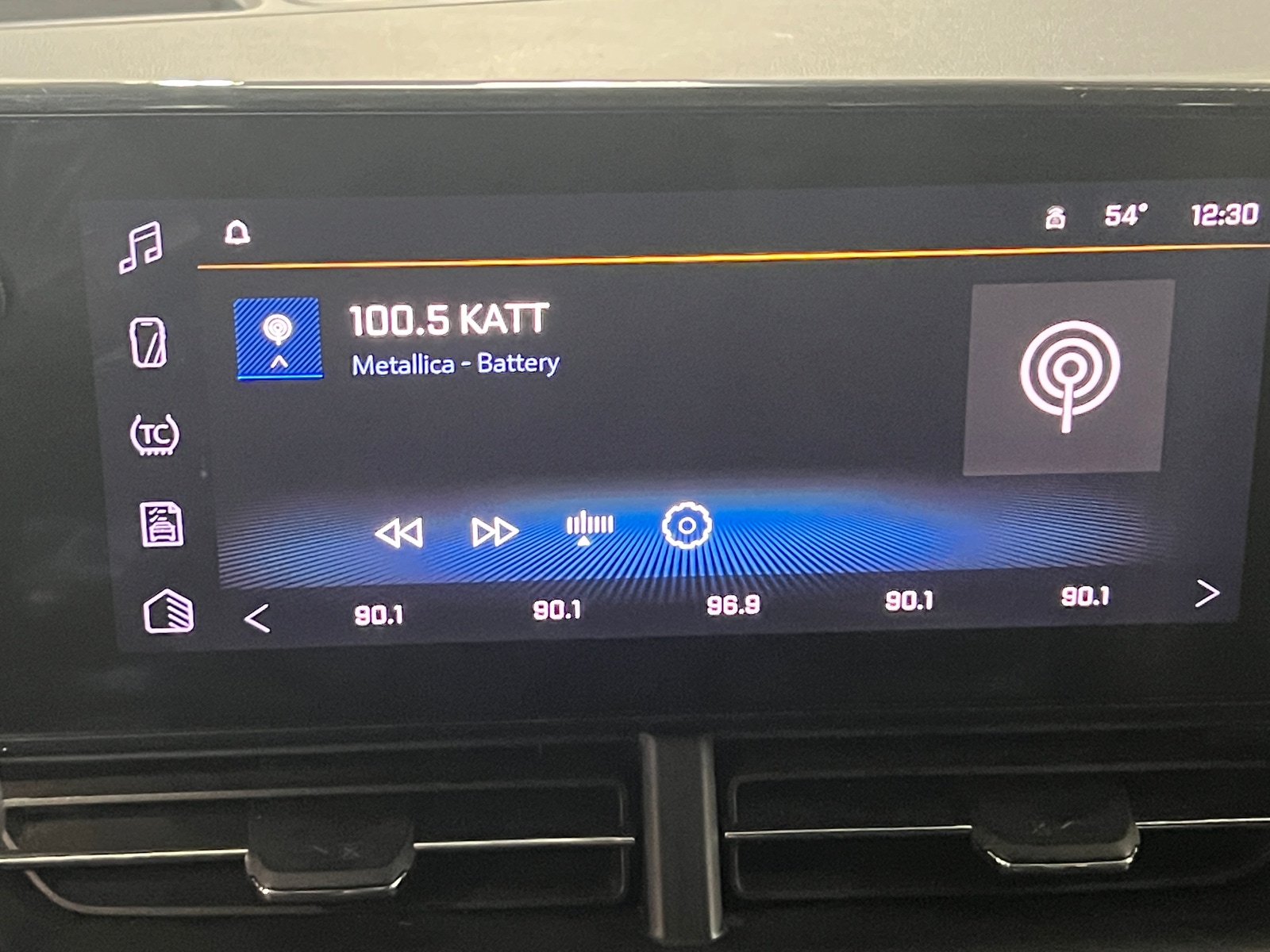 Thumbnail: 2024 Chevrolet Trax - 3