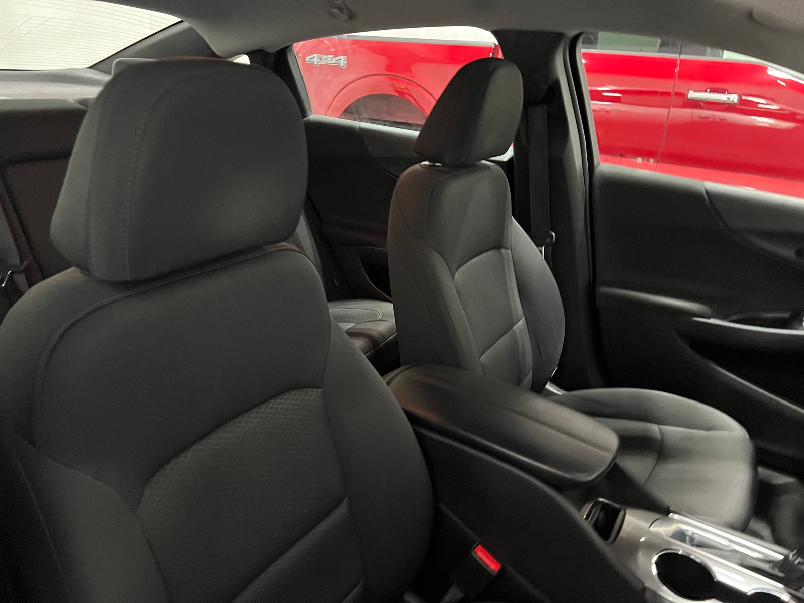 Thumbnail: 2016 Chevrolet Malibu - 2