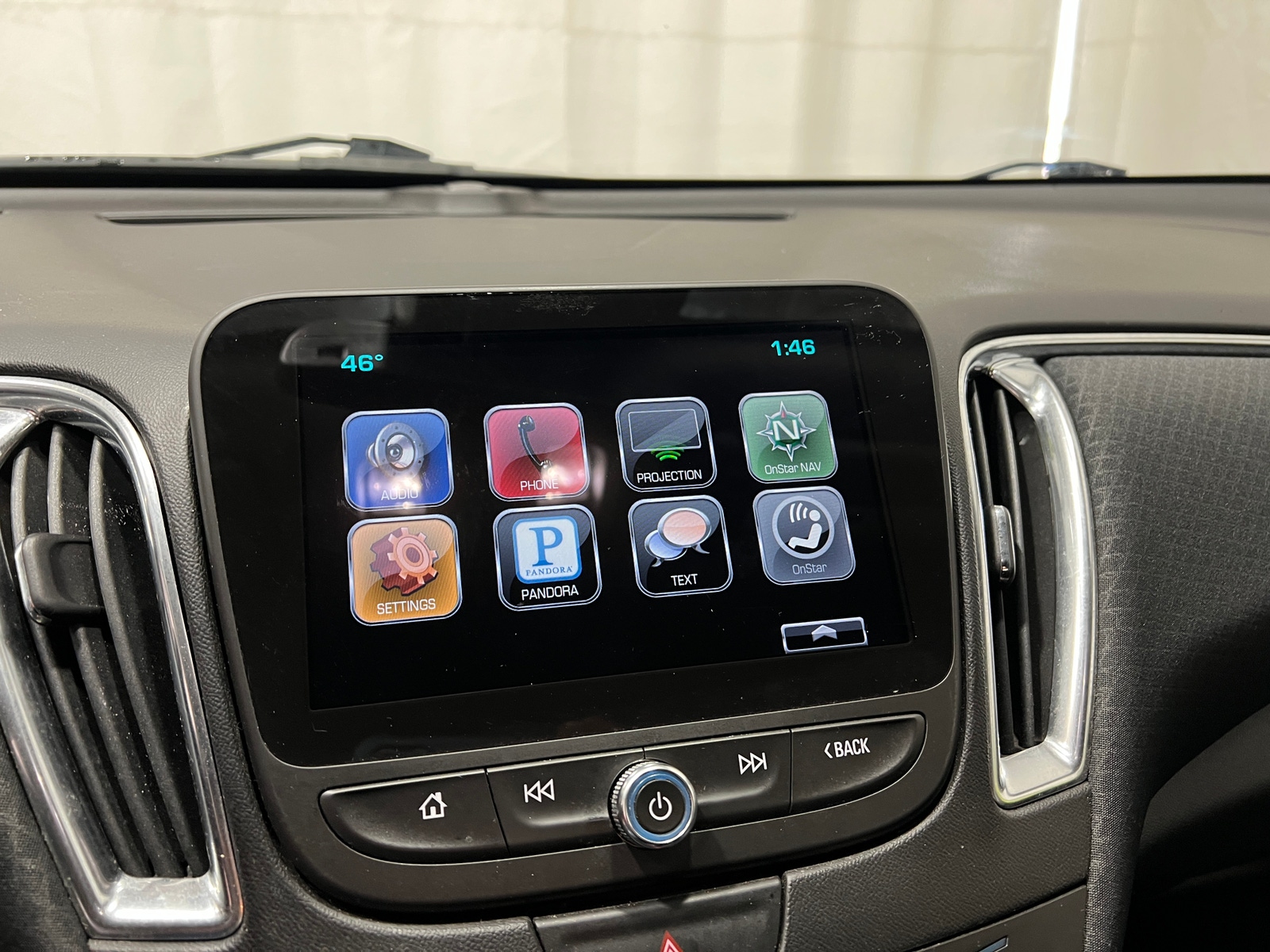 Thumbnail: 2016 Chevrolet Malibu - 4