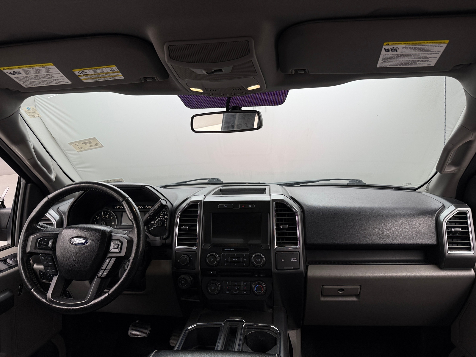 Thumbnail: 2016 Ford Econoline - 3