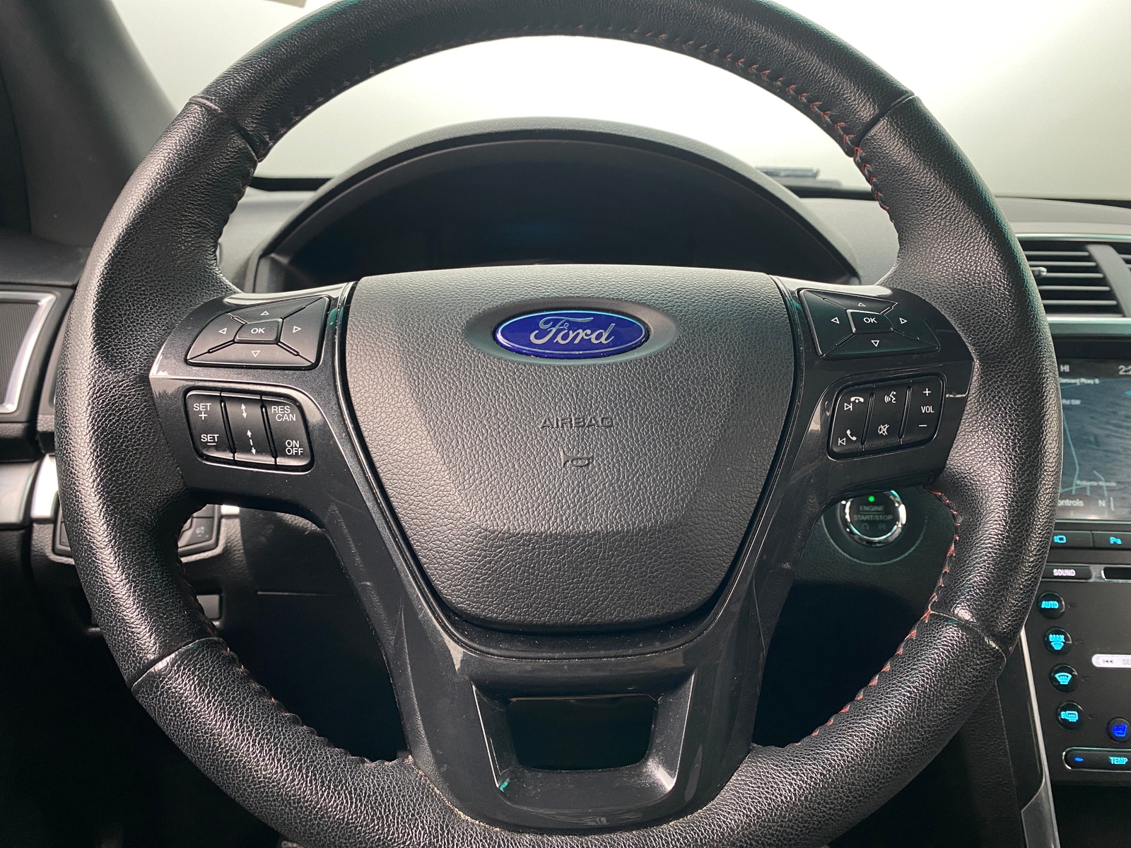 Thumbnail: 2017 Ford Explorer - 4