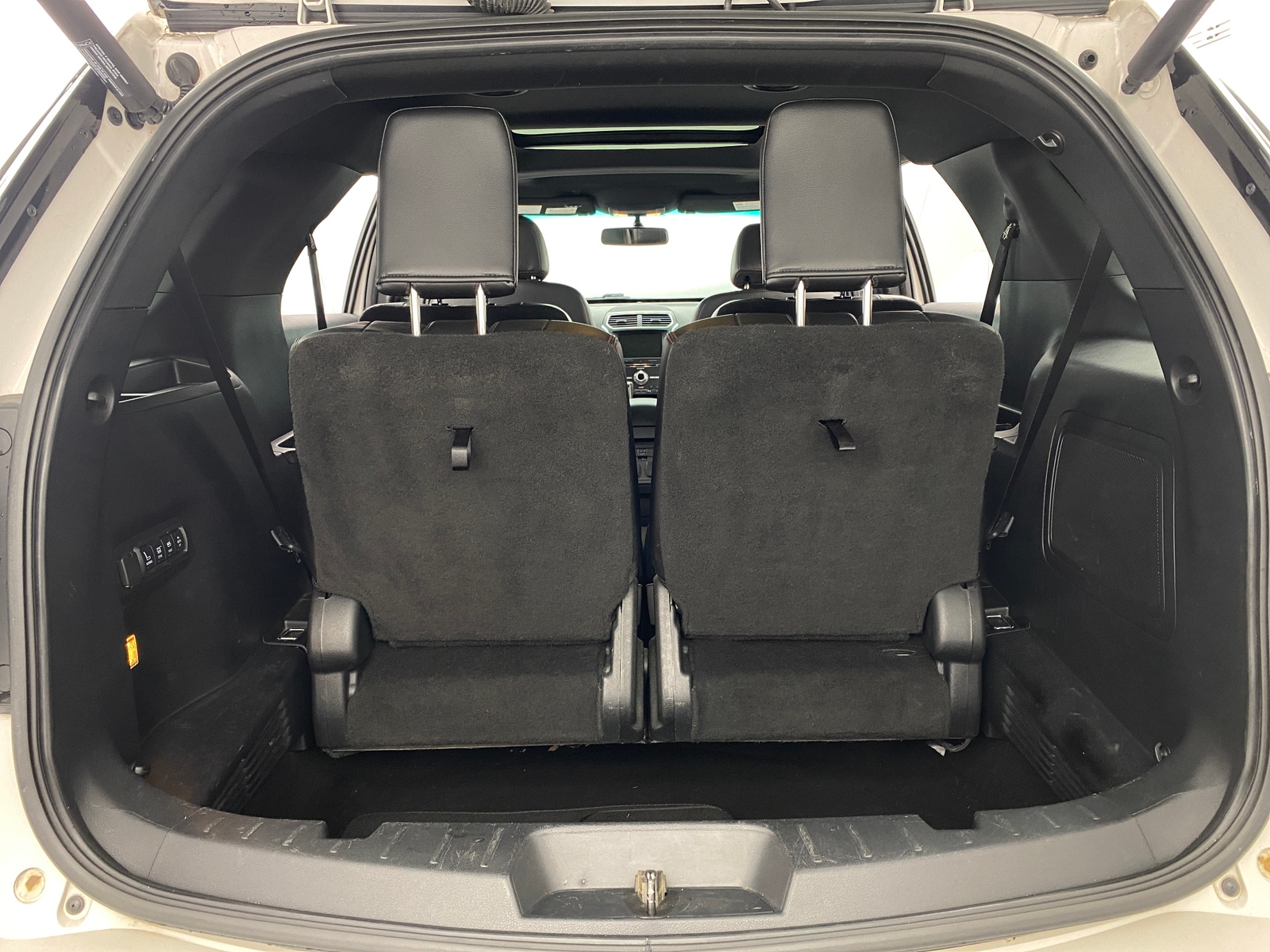 Thumbnail: 2017 Ford Explorer - 6