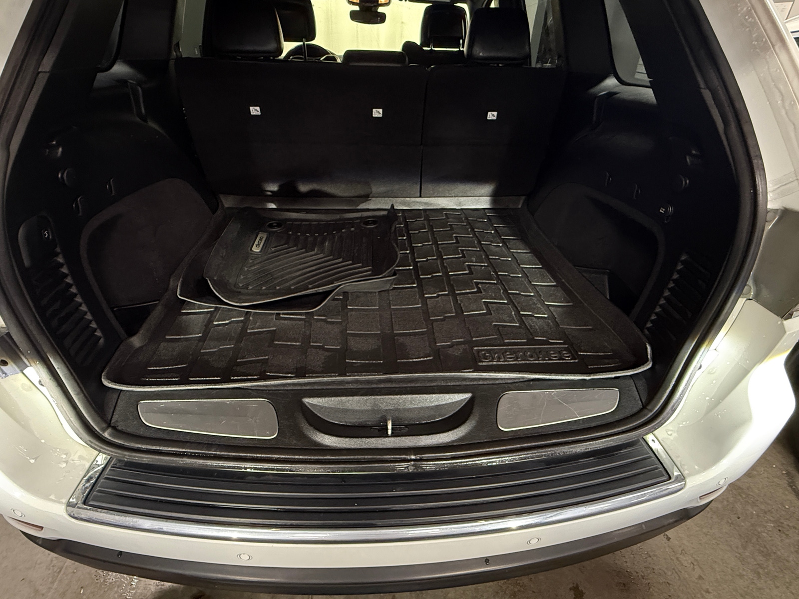 Thumbnail: 2018 Jeep Grand Cherokee - 6