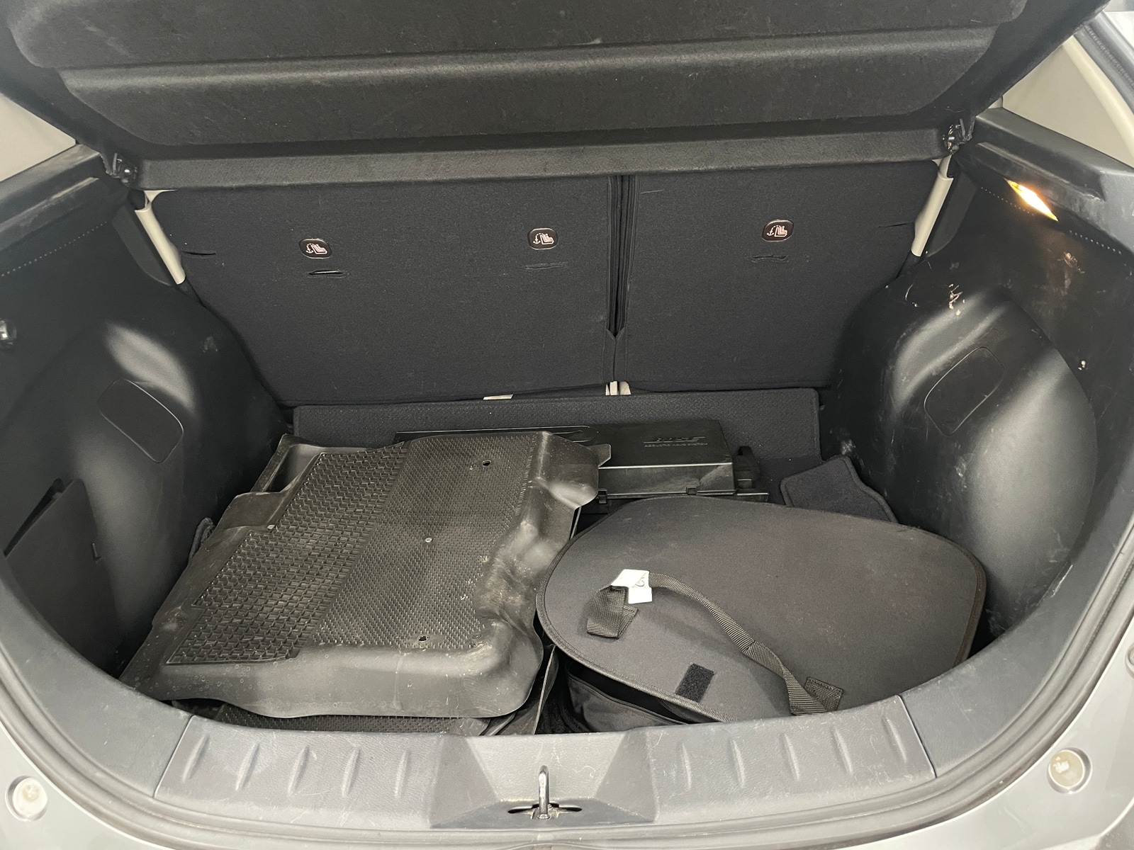 Thumbnail: 2022 Nissan Leaf - 6