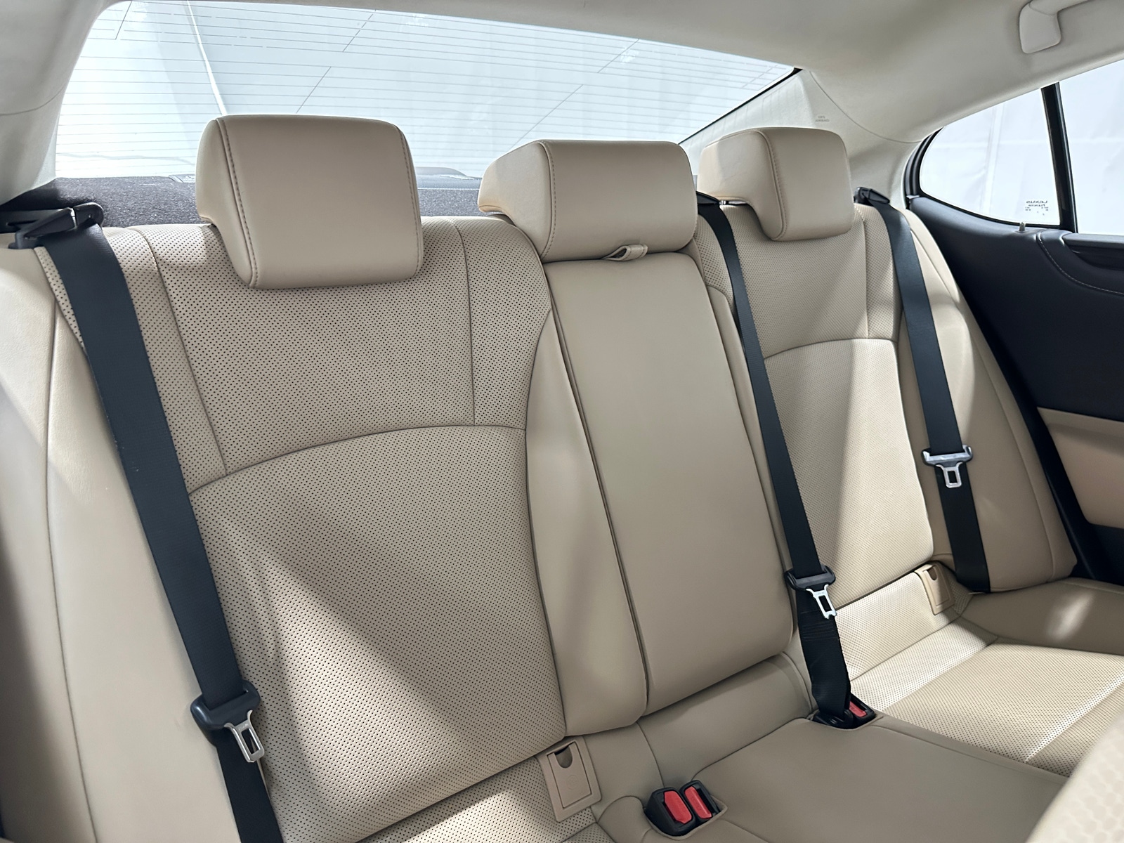 Thumbnail: 2021 Lexus ES - 5