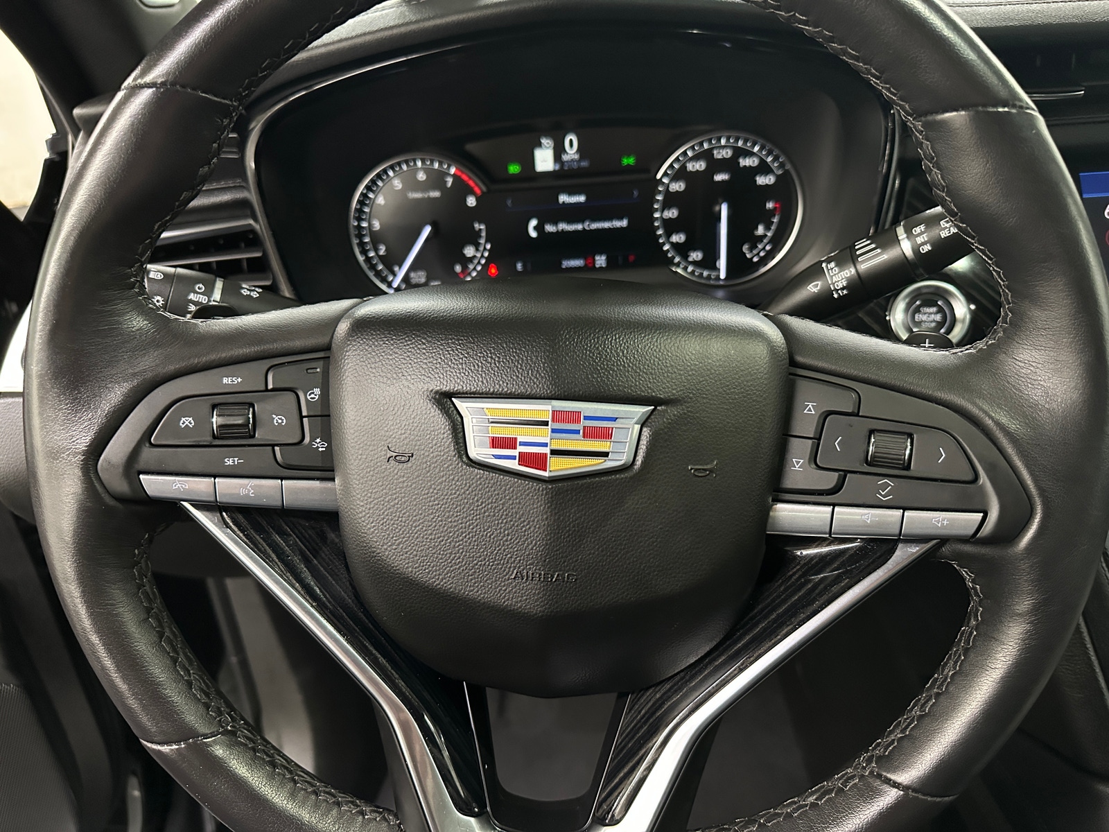 Thumbnail: 2025 Cadillac XT6 - 4