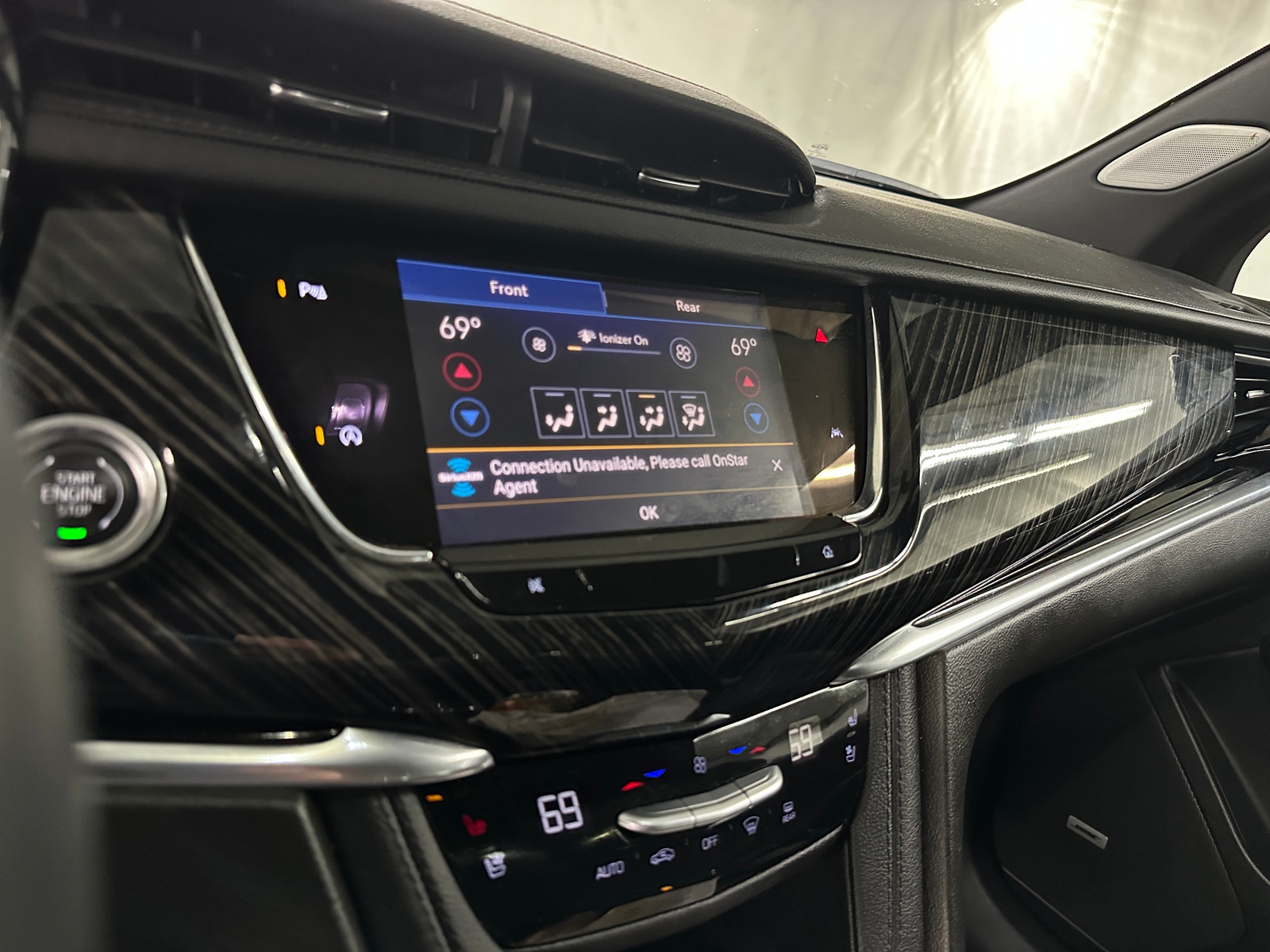 Thumbnail: 2025 Cadillac XT6 - 3