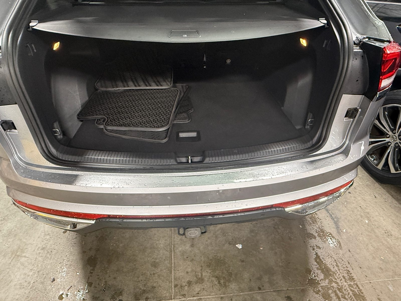 Thumbnail: 2022 Volkswagen Atlas - 6