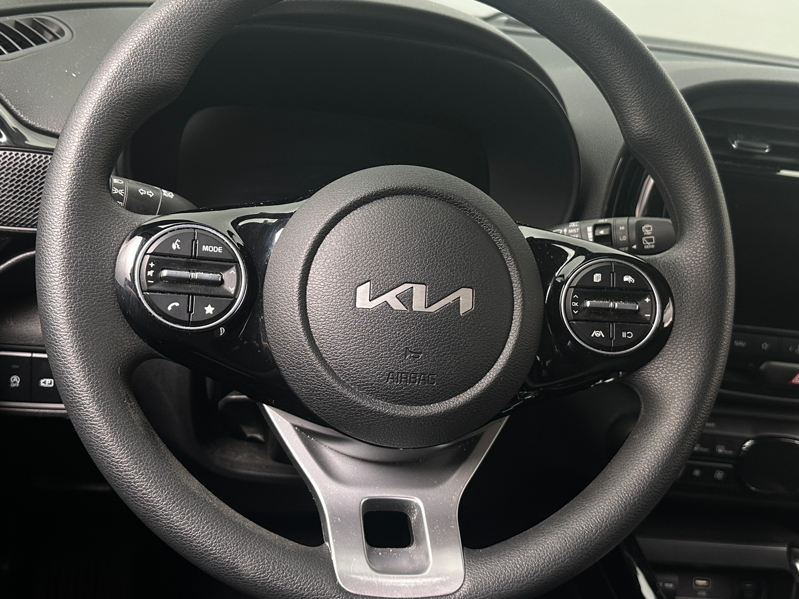 Thumbnail: 2023 Kia Soul - 5