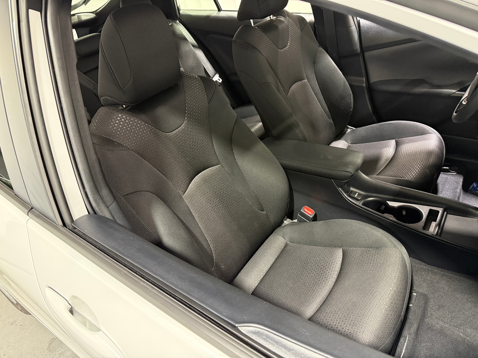 Thumbnail: 2022 Toyota Prius - 2