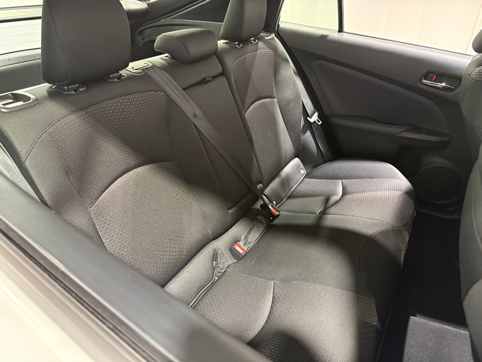 Thumbnail: 2022 Toyota Prius - 6