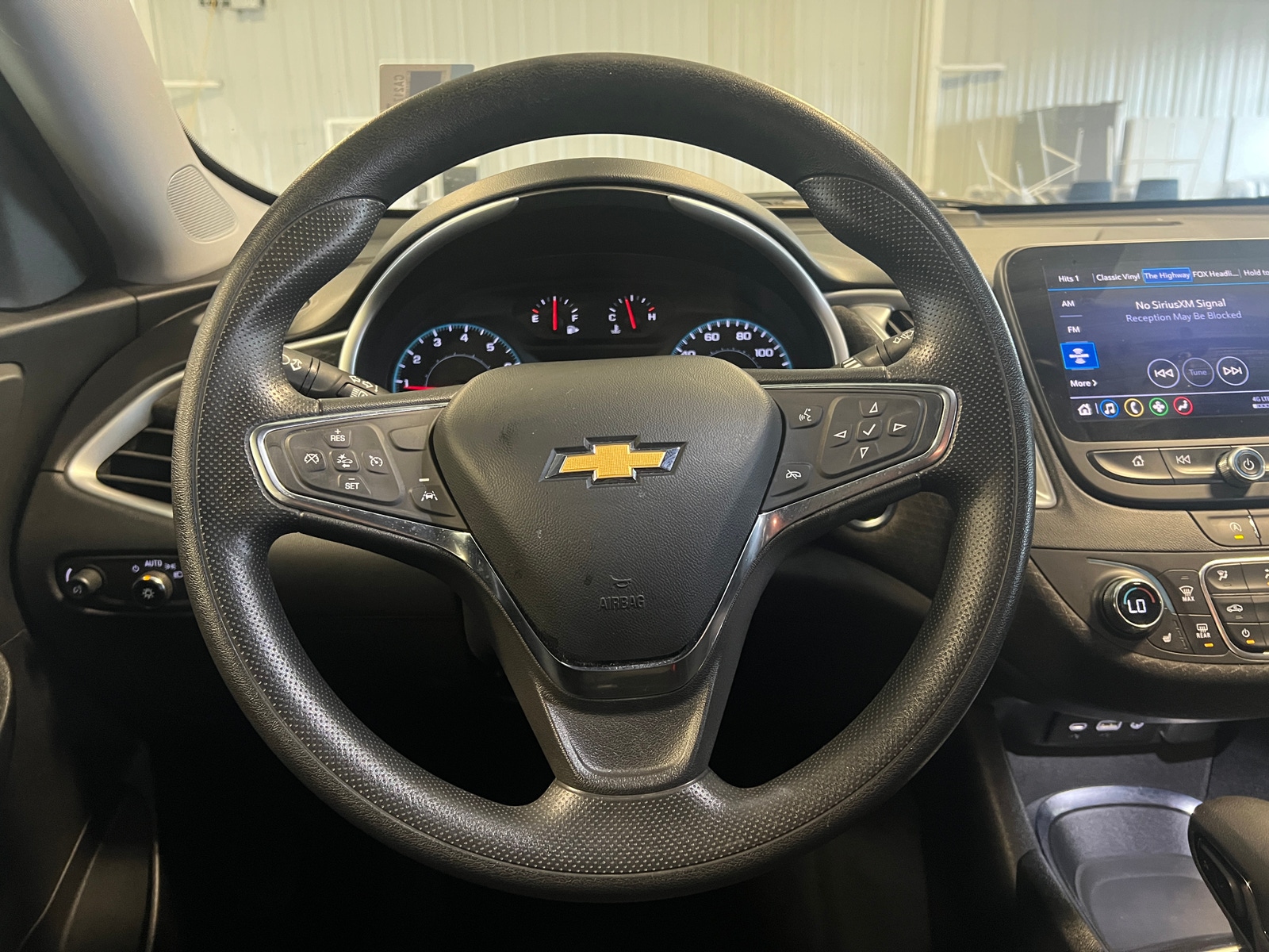 Thumbnail: 2023 Chevrolet Malibu - 5