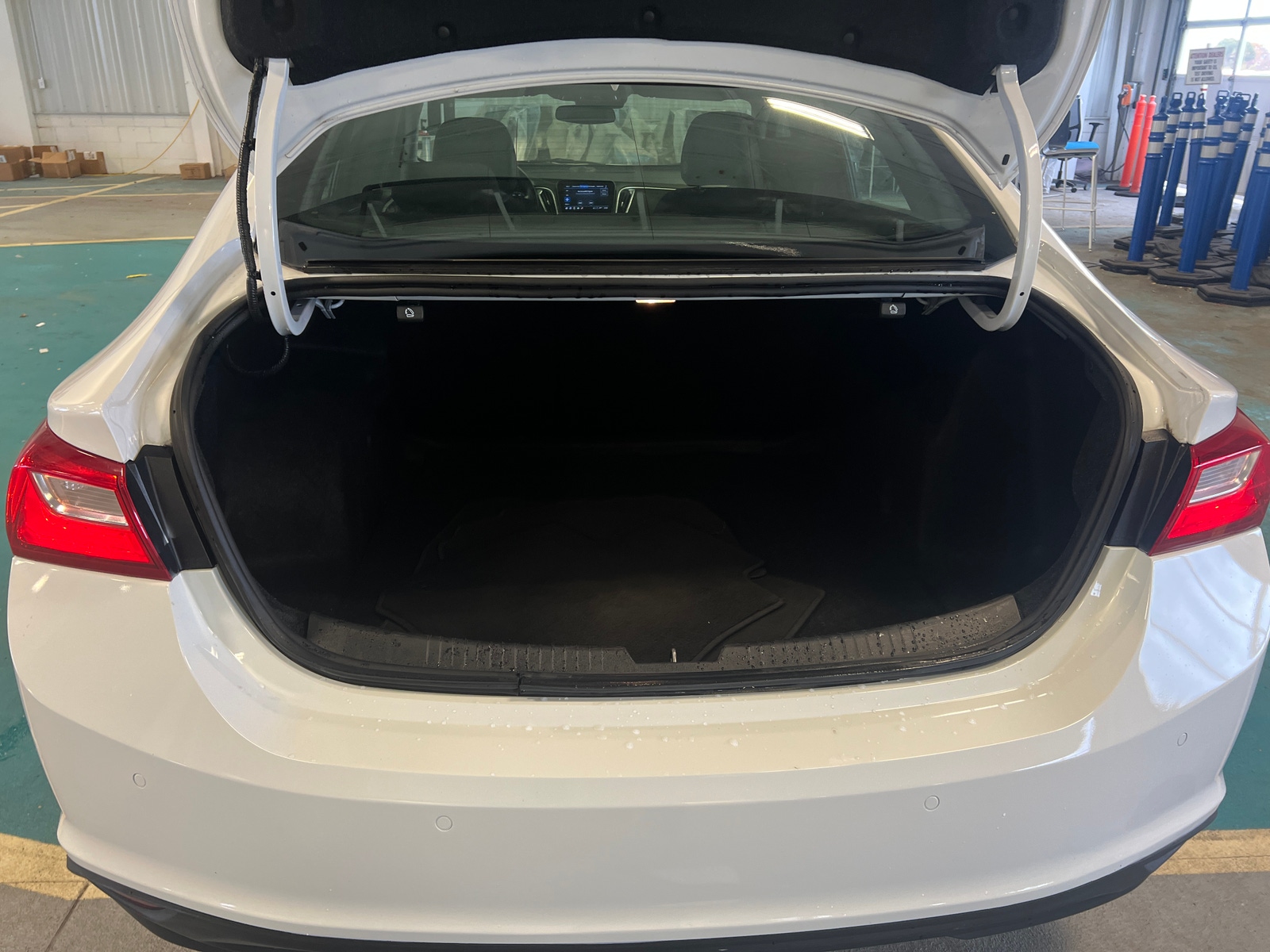 Thumbnail: 2023 Chevrolet Malibu - 7